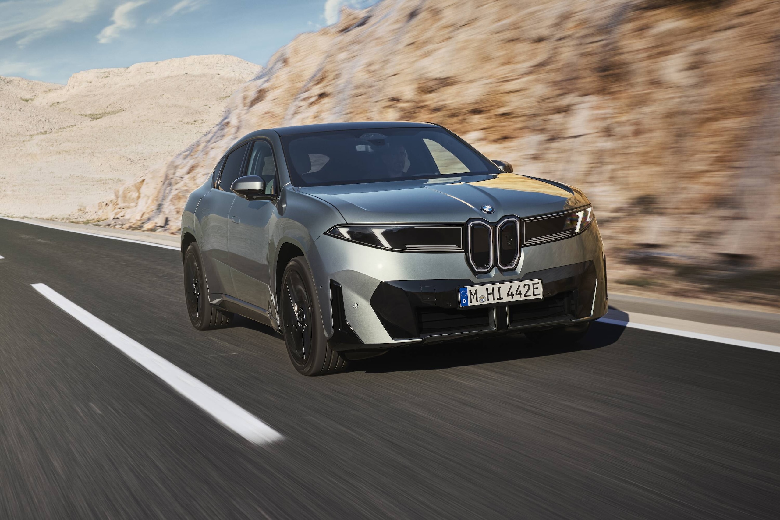 BMW iX4, Neue Klasse in stile Suv coupé