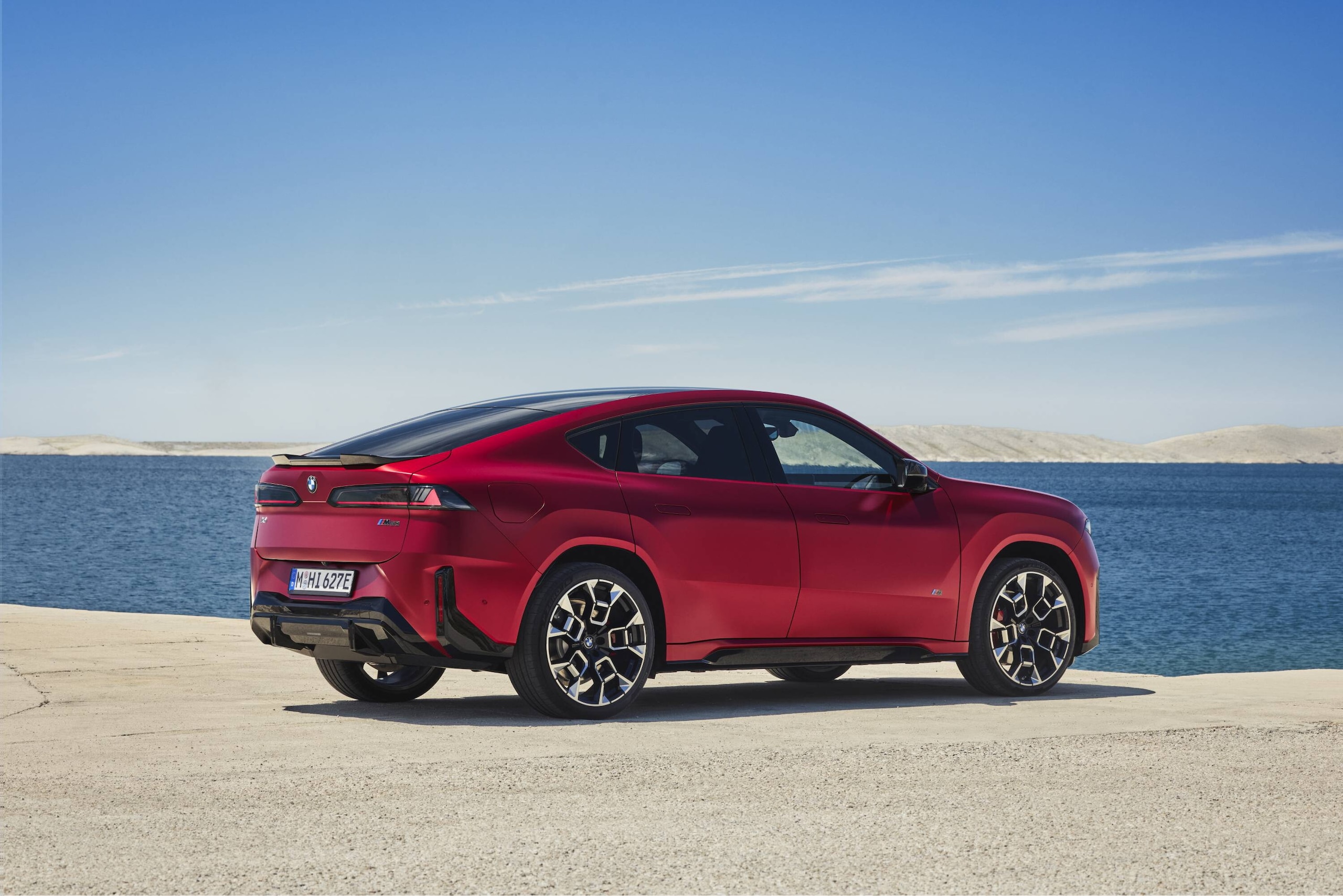 BMW iX4, Neue Klasse in stile Suv coupé