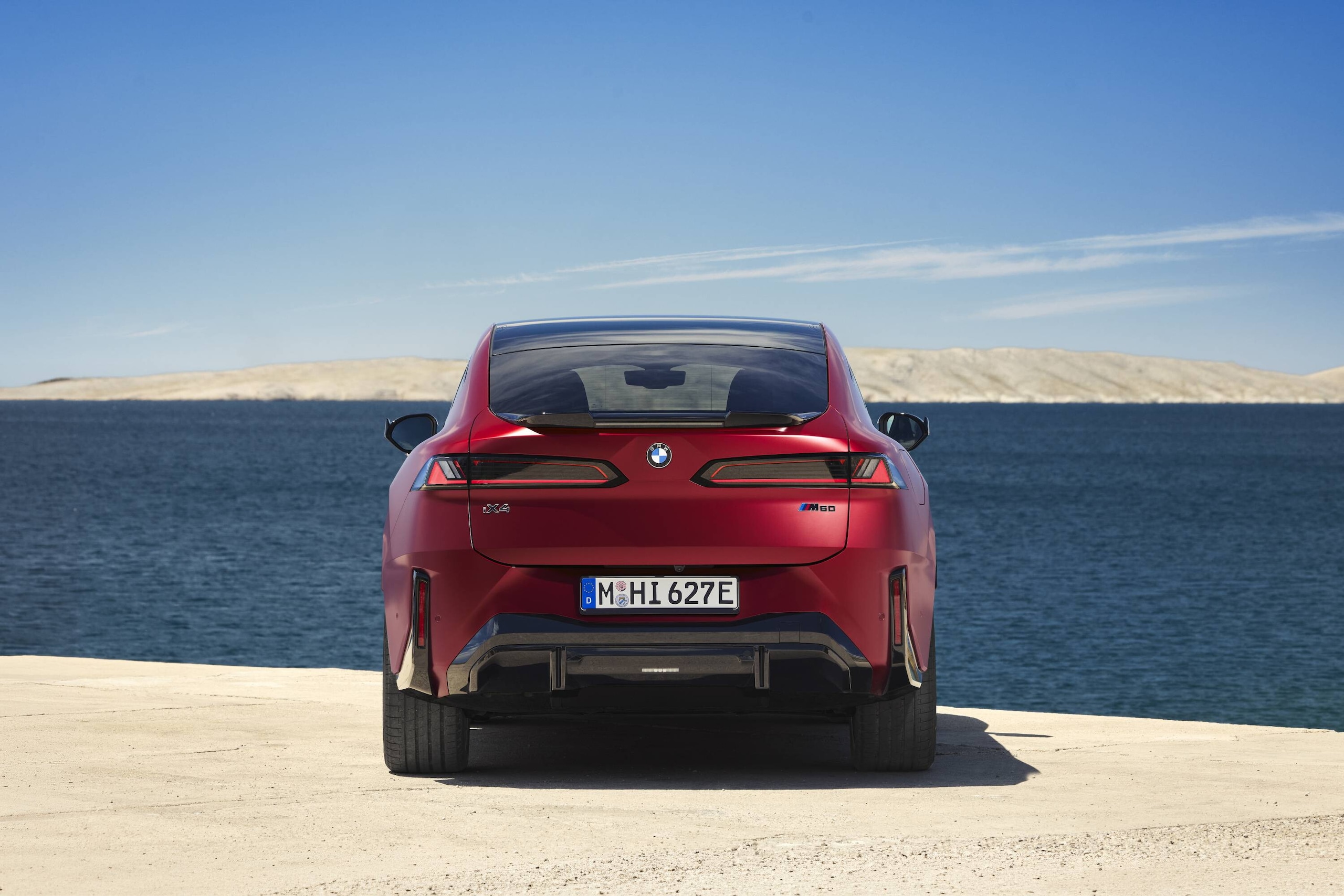 BMW iX4, Neue Klasse in stile Suv coupé