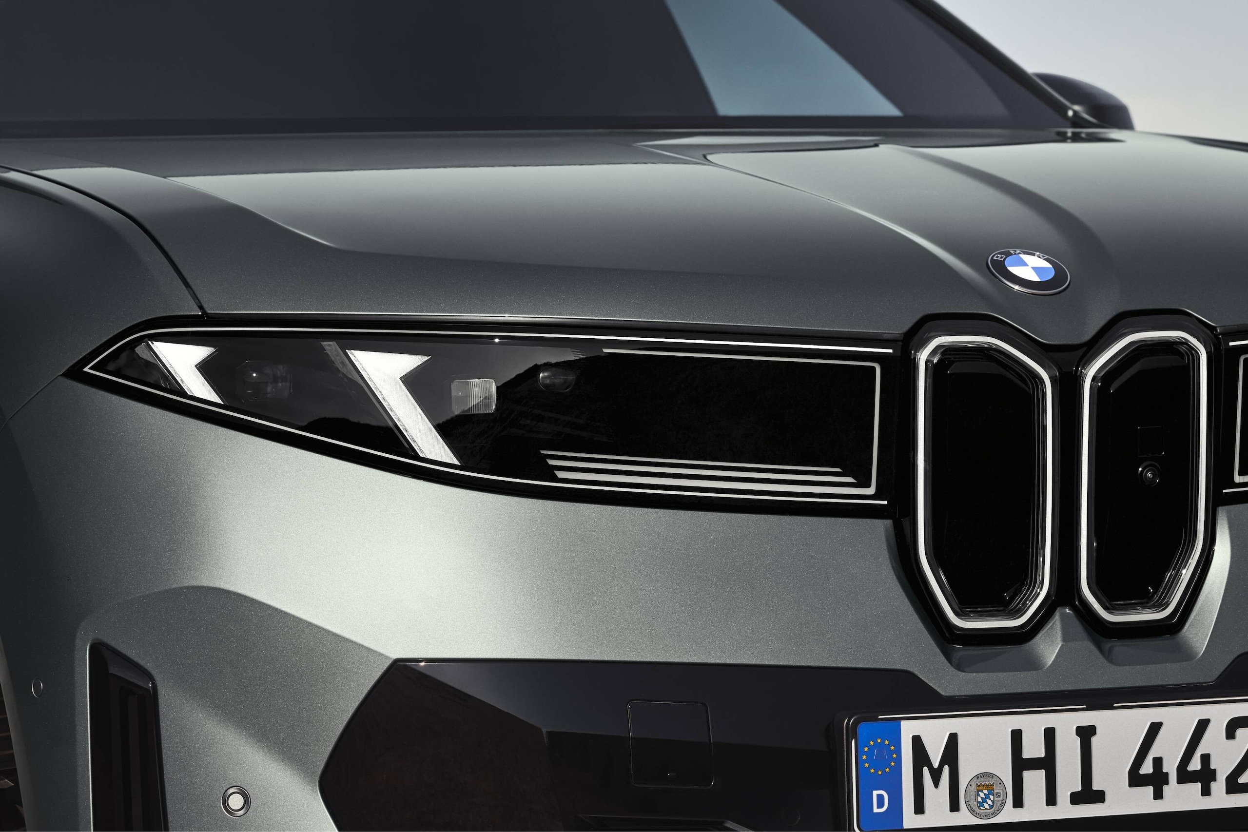 BMW iX4, Neue Klasse in stile Suv coupé