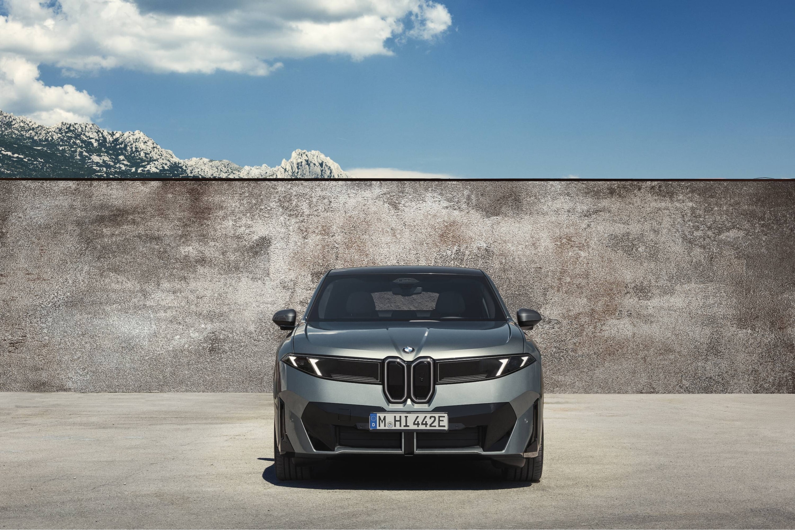 BMW iX4, Neue Klasse in stile Suv coupé