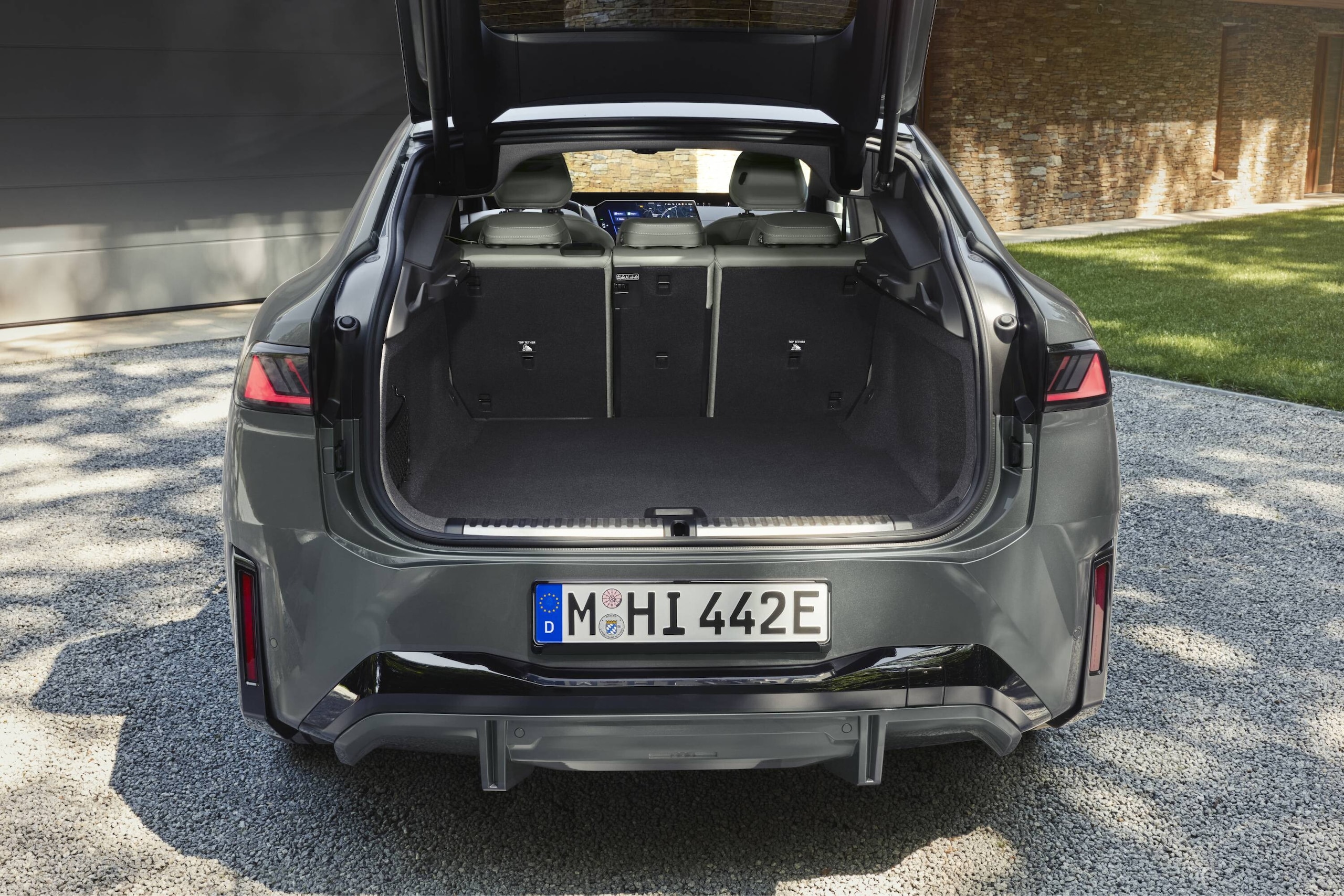 BMW iX4, Neue Klasse in stile Suv coupé