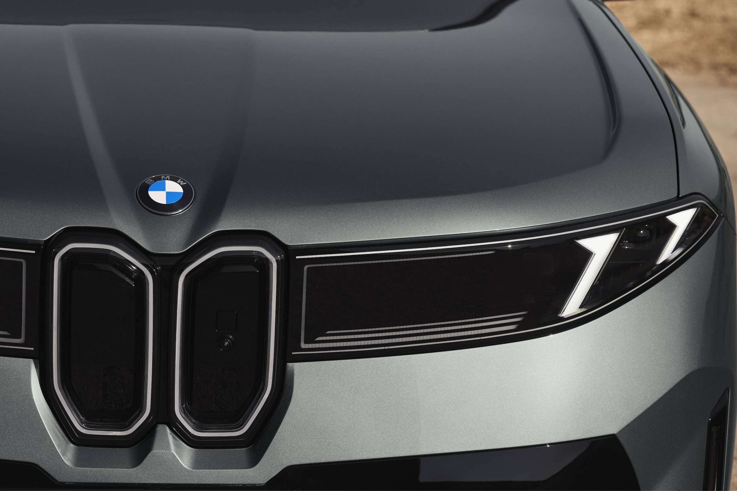 BMW iX4, Neue Klasse in stile Suv coupé
