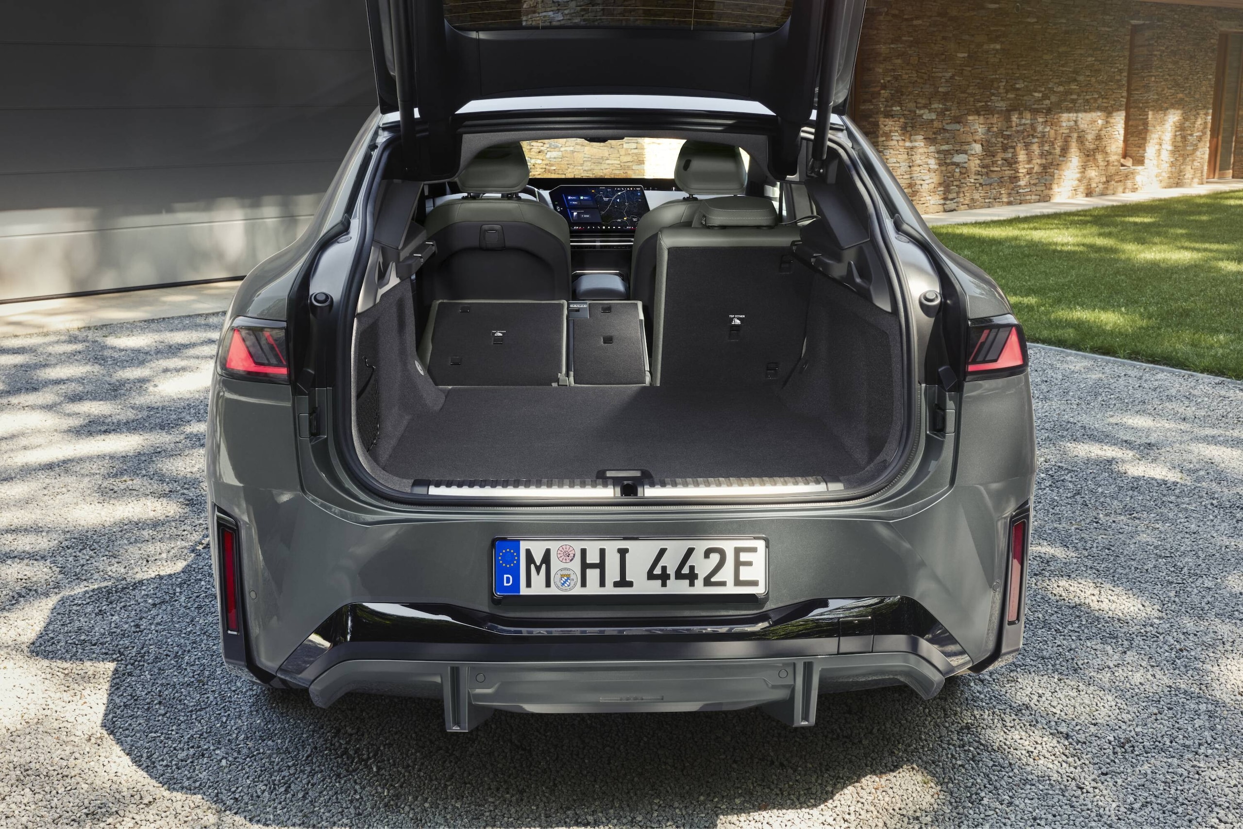 BMW iX4, Neue Klasse in stile Suv coupé