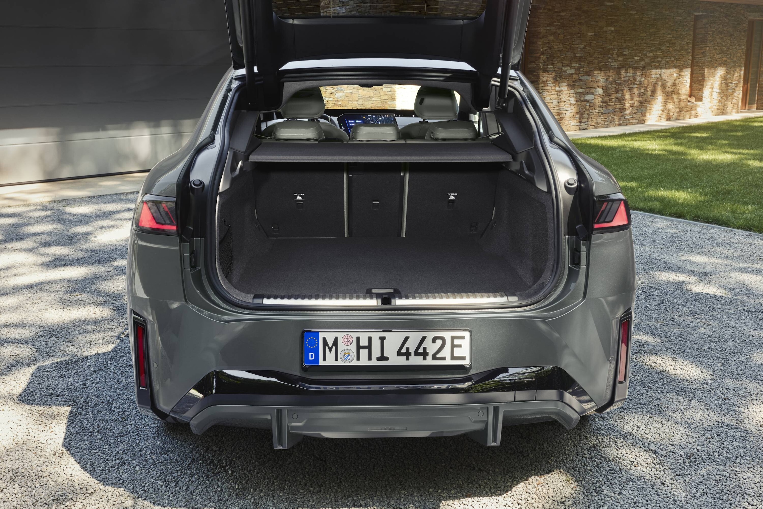 BMW iX4, Neue Klasse in stile Suv coupé