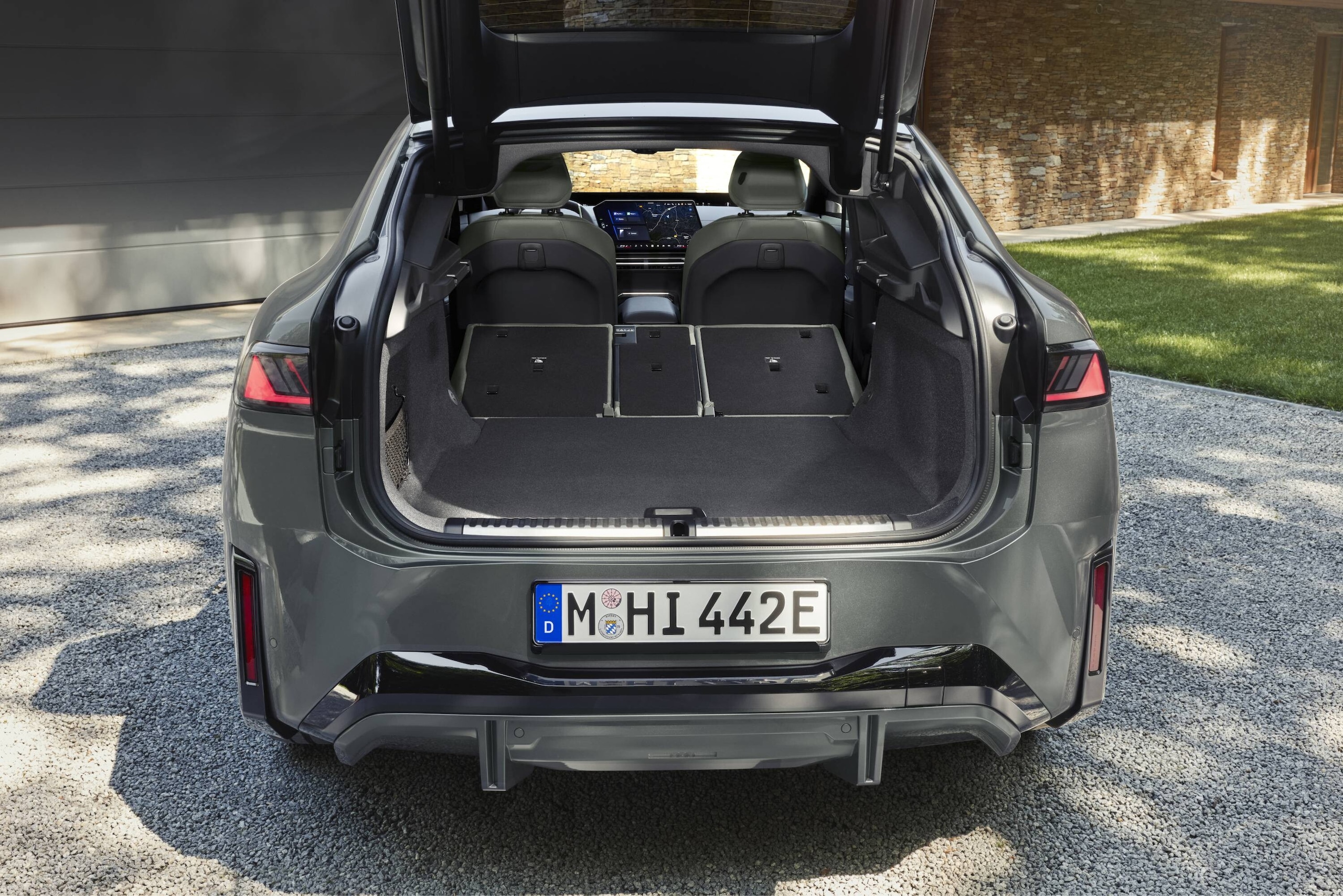 BMW iX4, Neue Klasse in stile Suv coupé