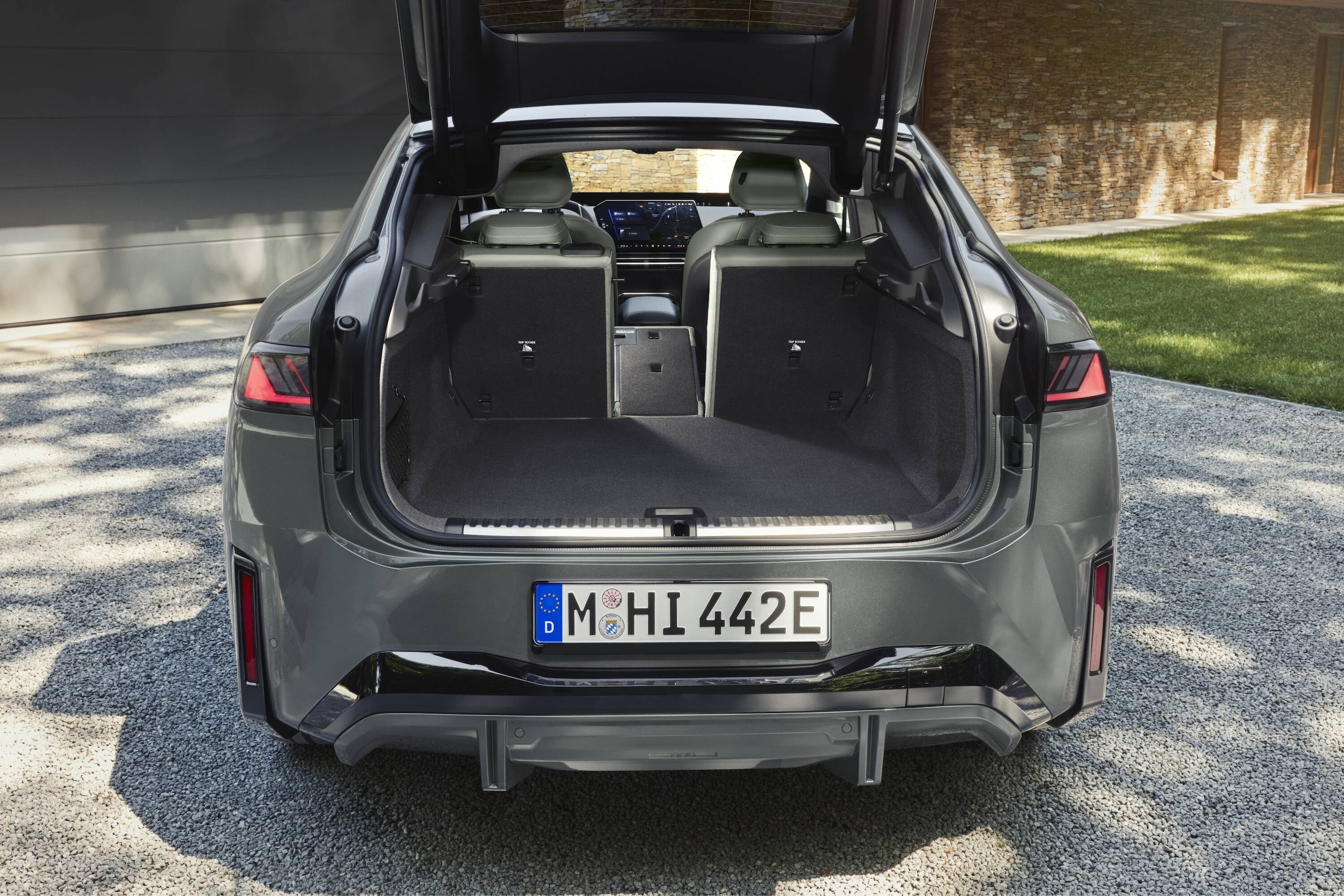 BMW iX4, Neue Klasse in stile Suv coupé