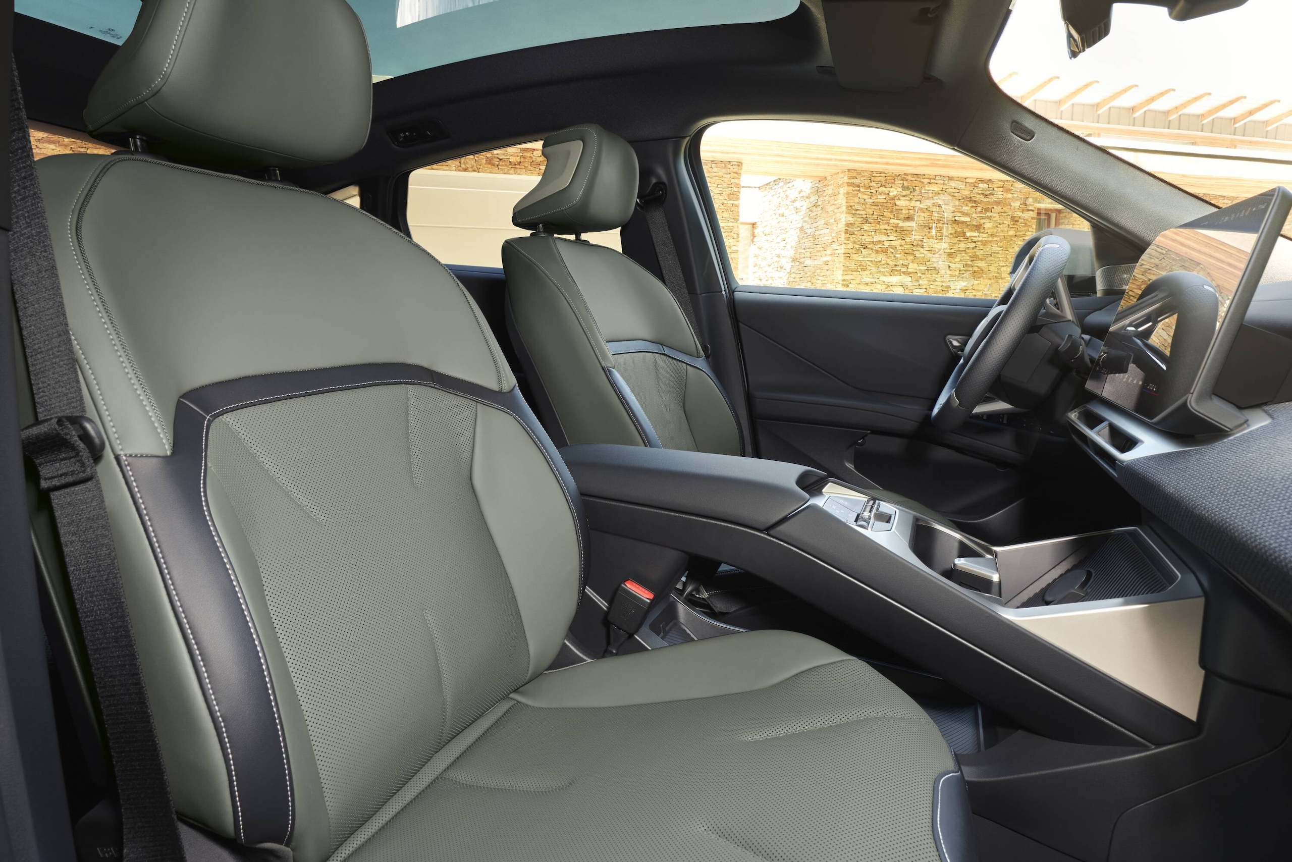 BMW iX4, Neue Klasse in stile Suv coupé