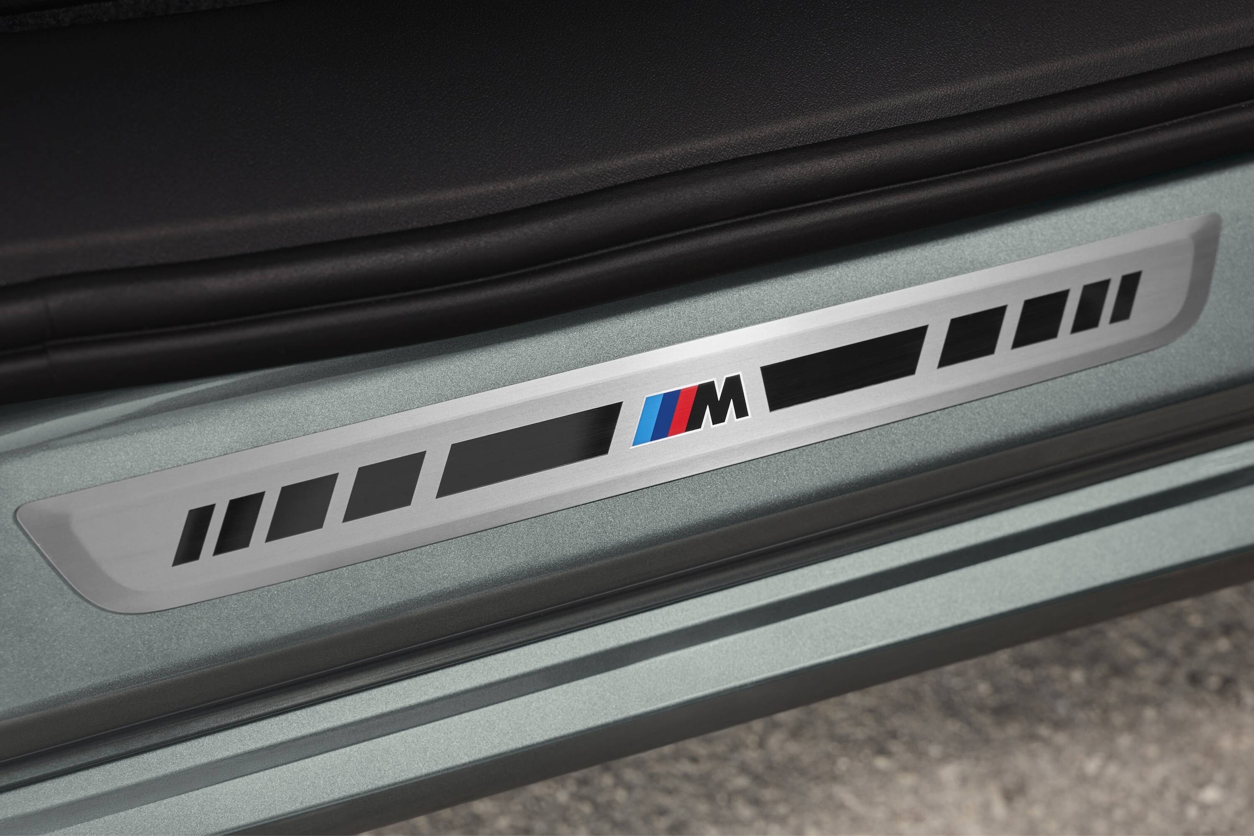 BMW iX4, Neue Klasse in stile Suv coupé