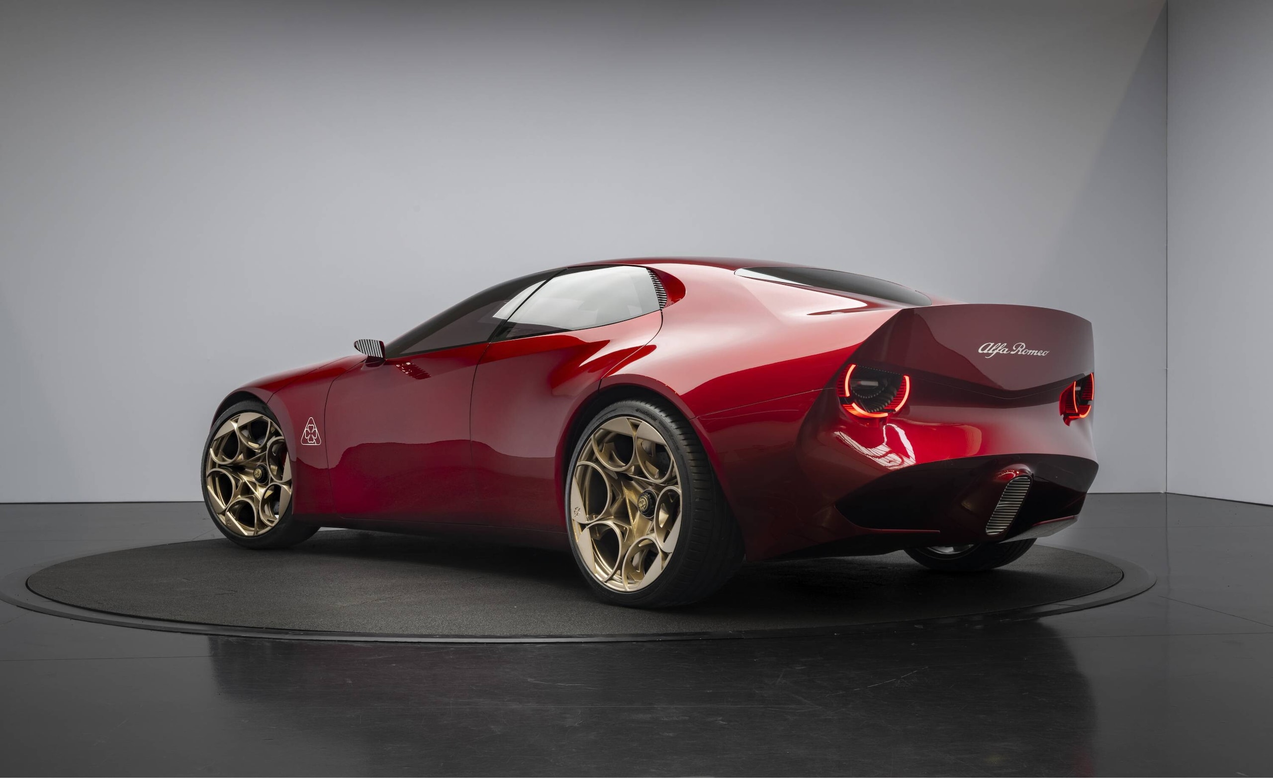 Alfa Romeo Cuorerosso, il Biscione mostra il futuro