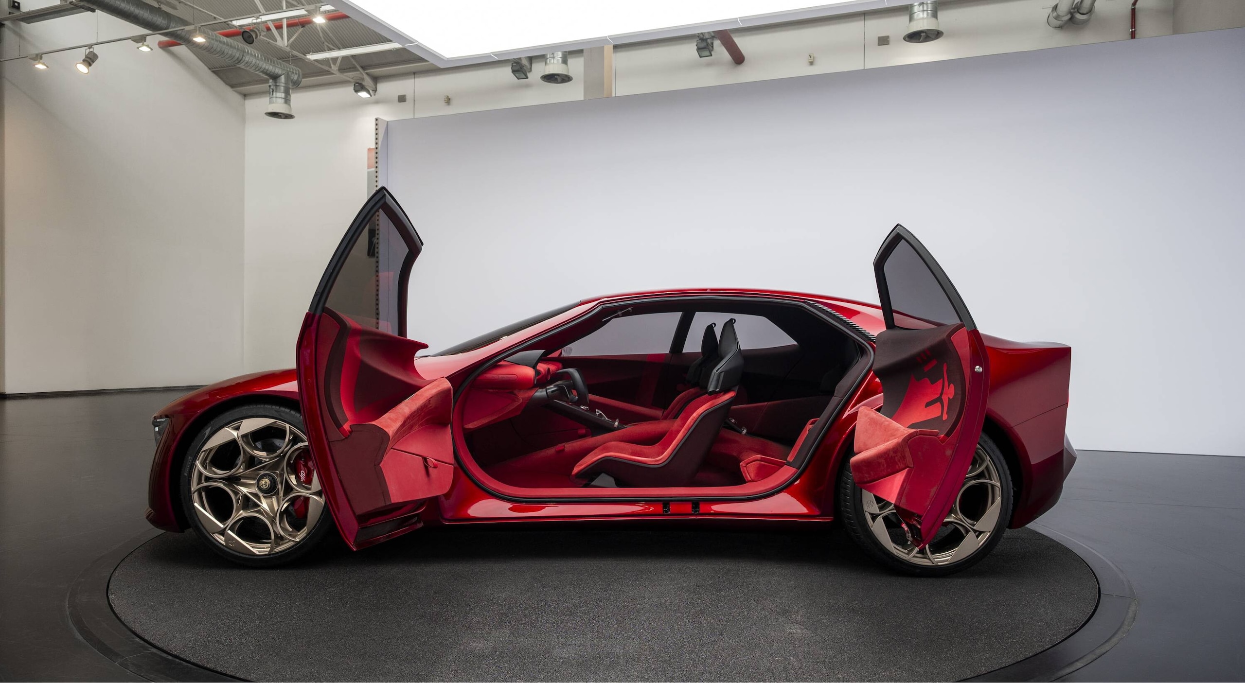 Alfa Romeo Cuorerosso, il Biscione mostra il futuro
