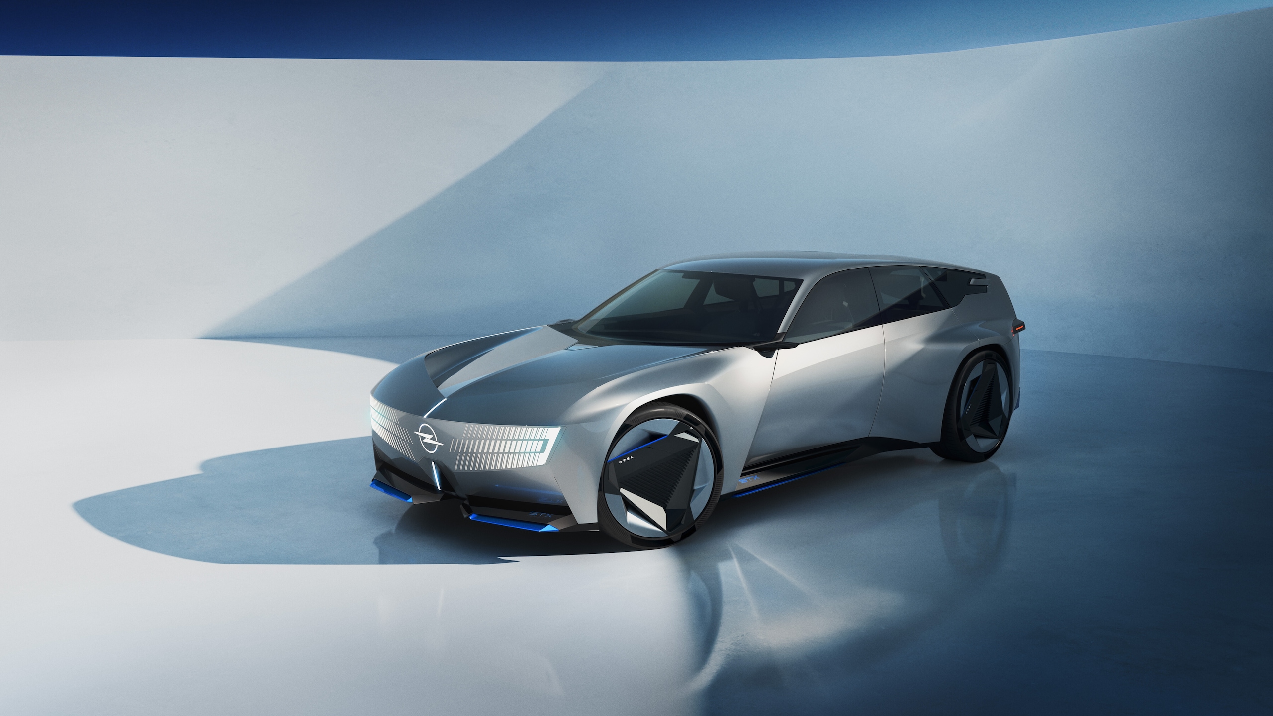 Opel STX Concept, il futuro è wagon