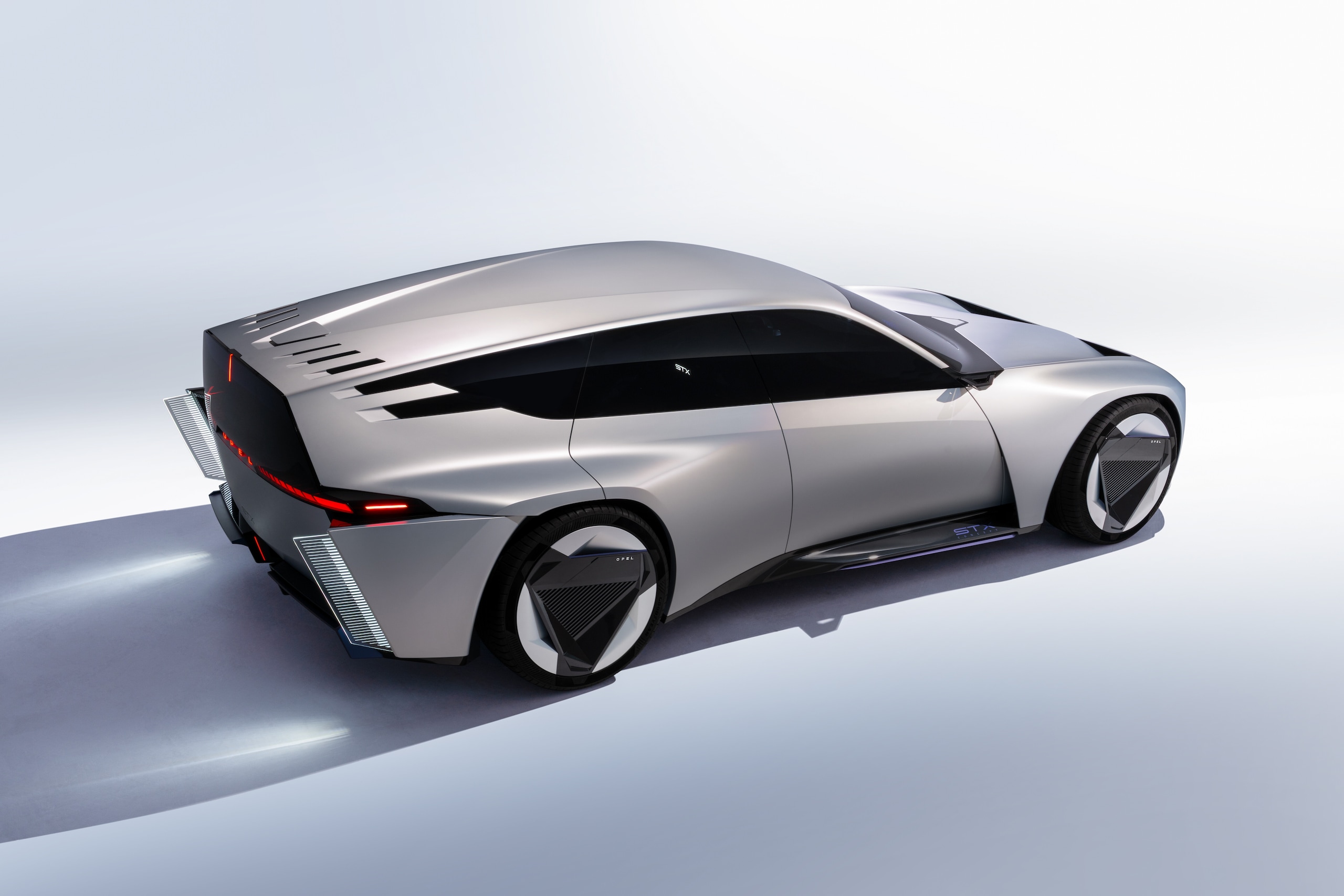 Opel STX Concept, il futuro è wagon