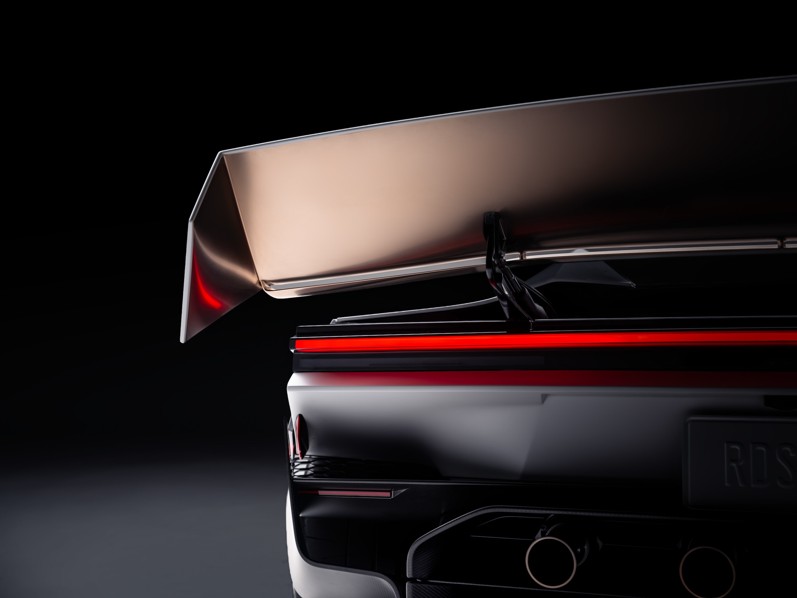 Tesla Roadster: prestazioni estreme e microrazzi SpaceX