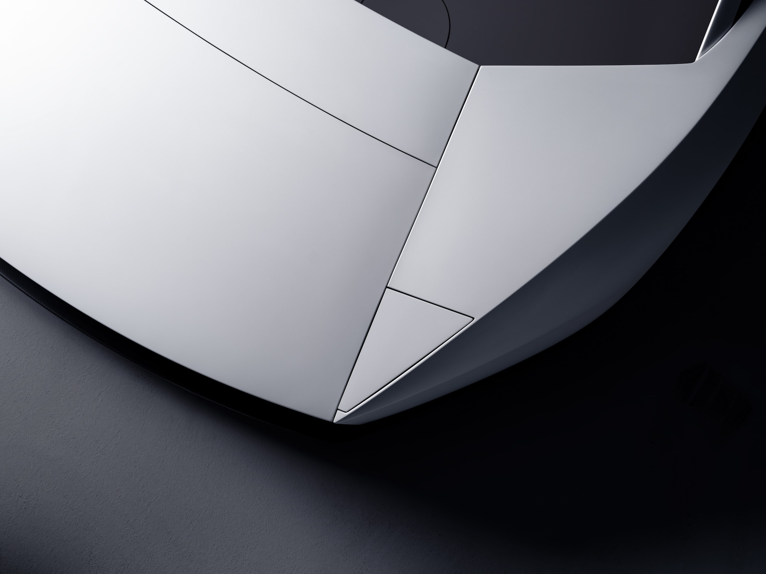 Tesla Roadster: prestazioni estreme e microrazzi SpaceX