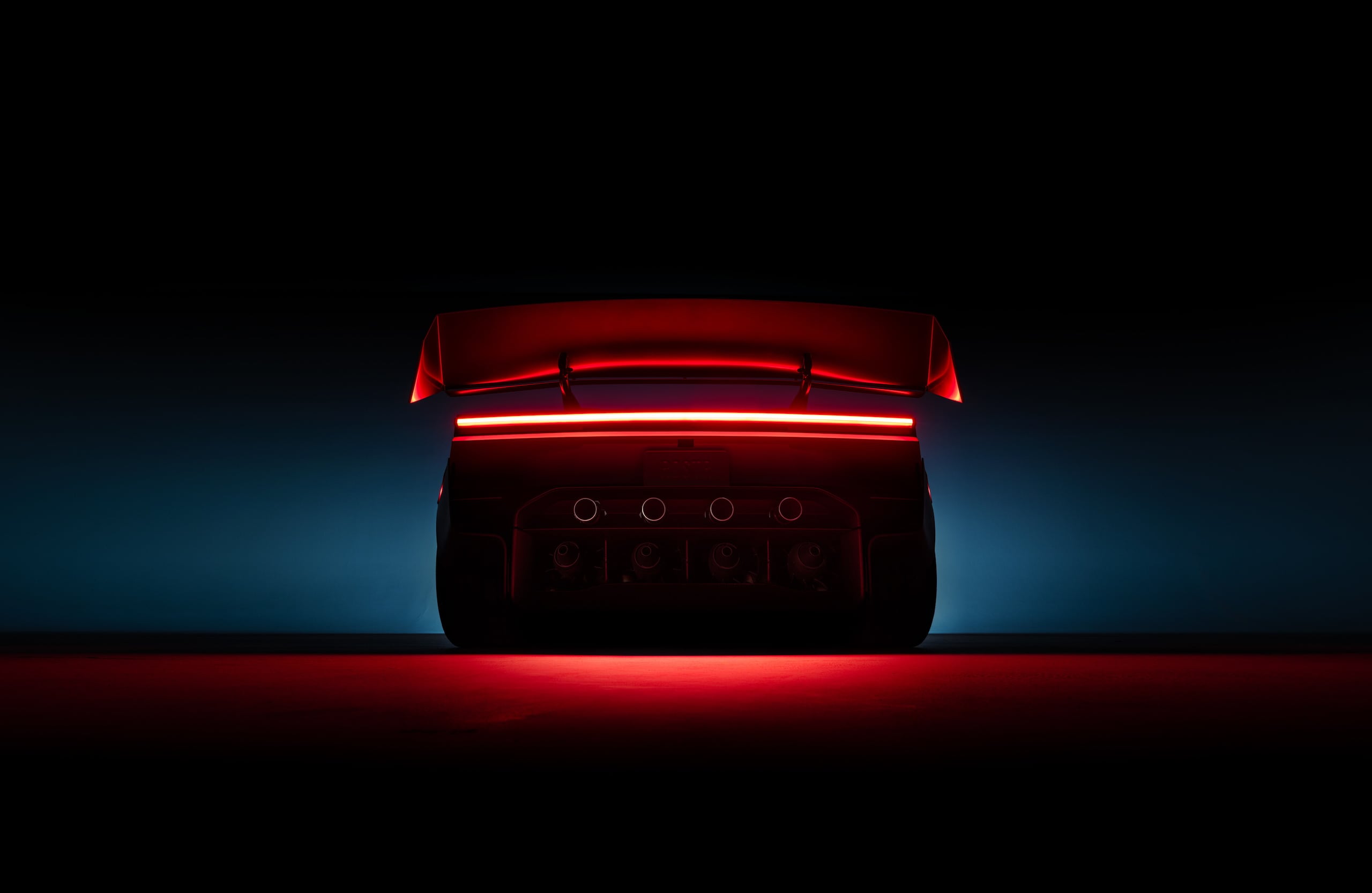 Tesla Roadster: prestazioni estreme e microrazzi SpaceX
