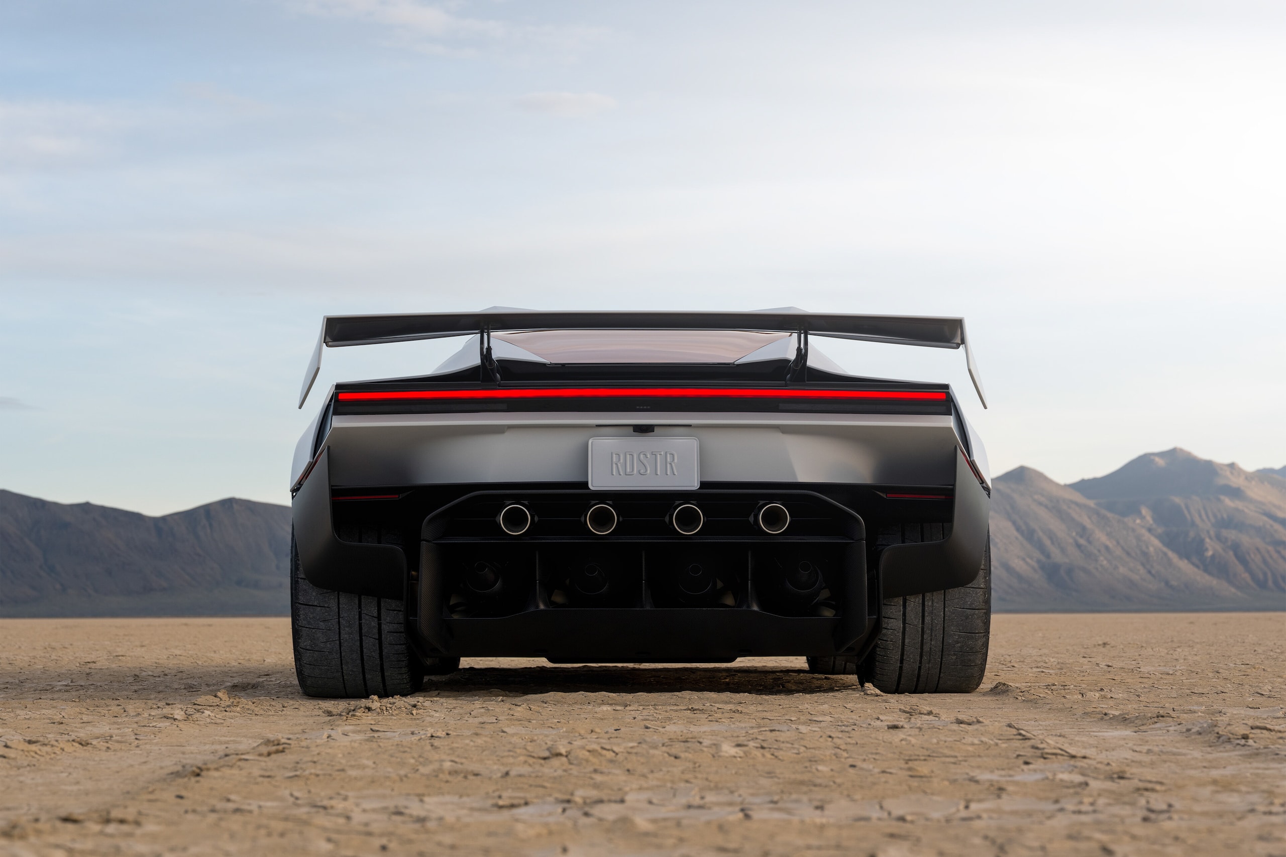 Tesla Roadster: prestazioni estreme e microrazzi SpaceX