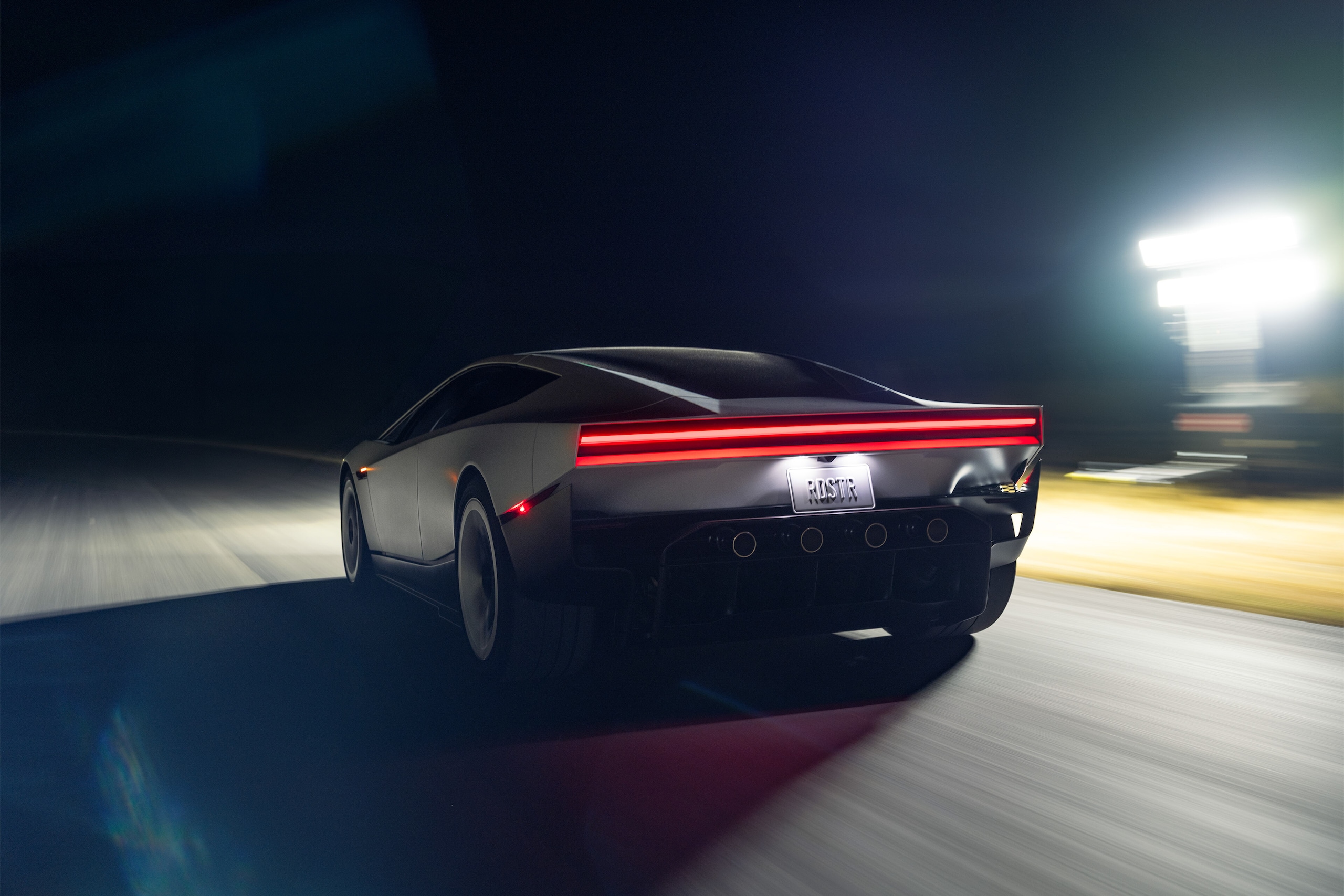 Tesla Roadster: prestazioni estreme e microrazzi SpaceX