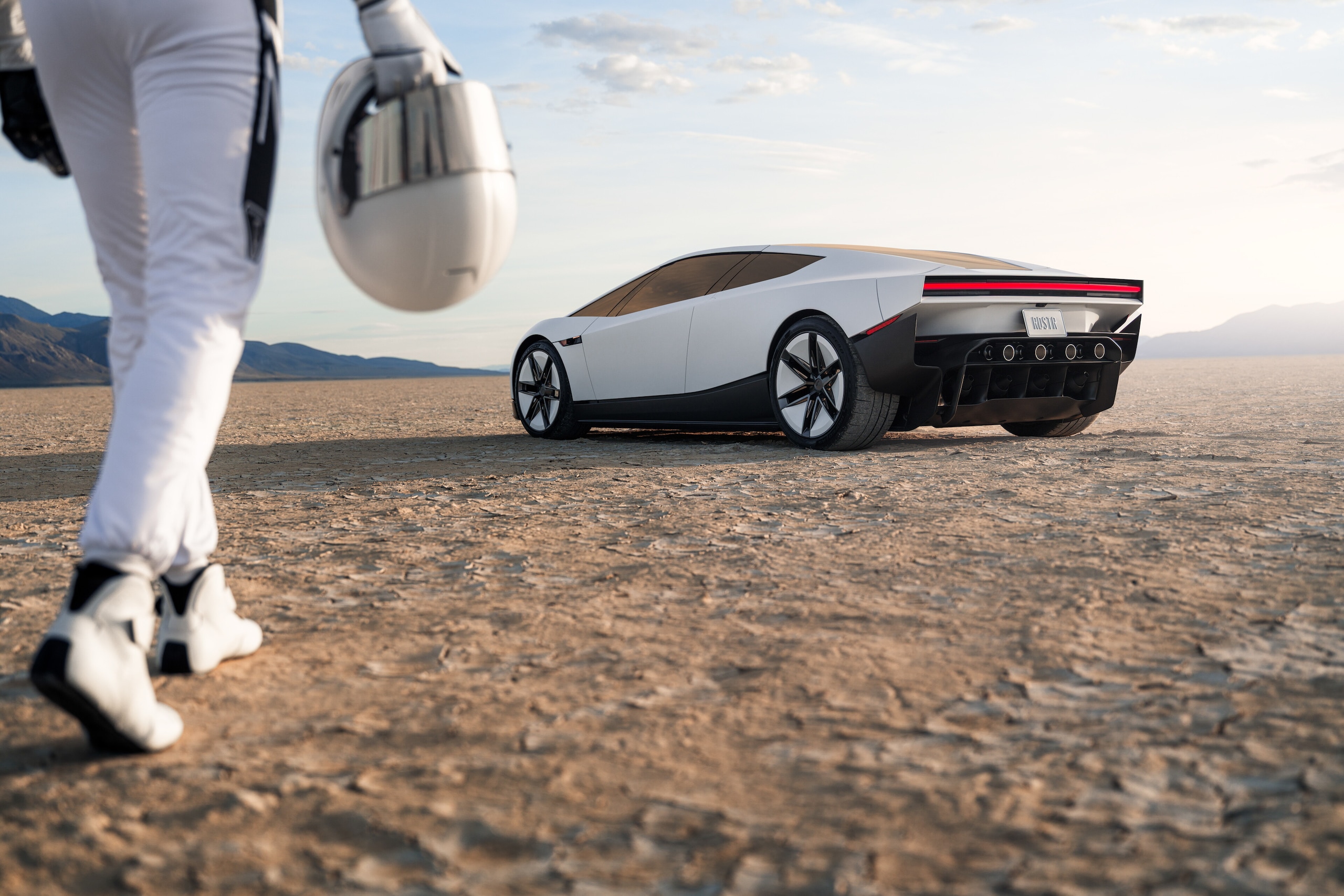Tesla Roadster: prestazioni estreme e microrazzi SpaceX