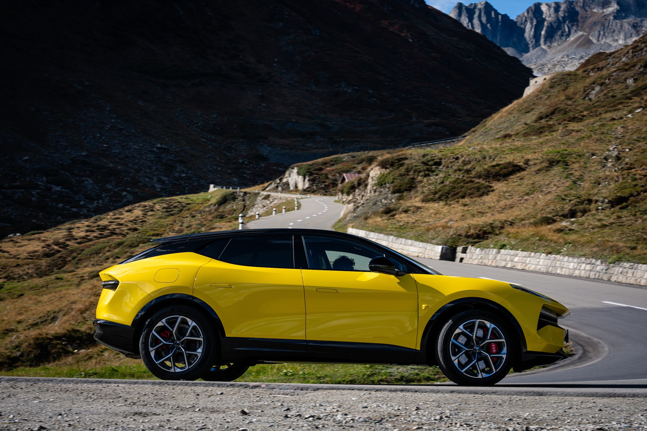 Lotus Eletre X, scocca la scintilla