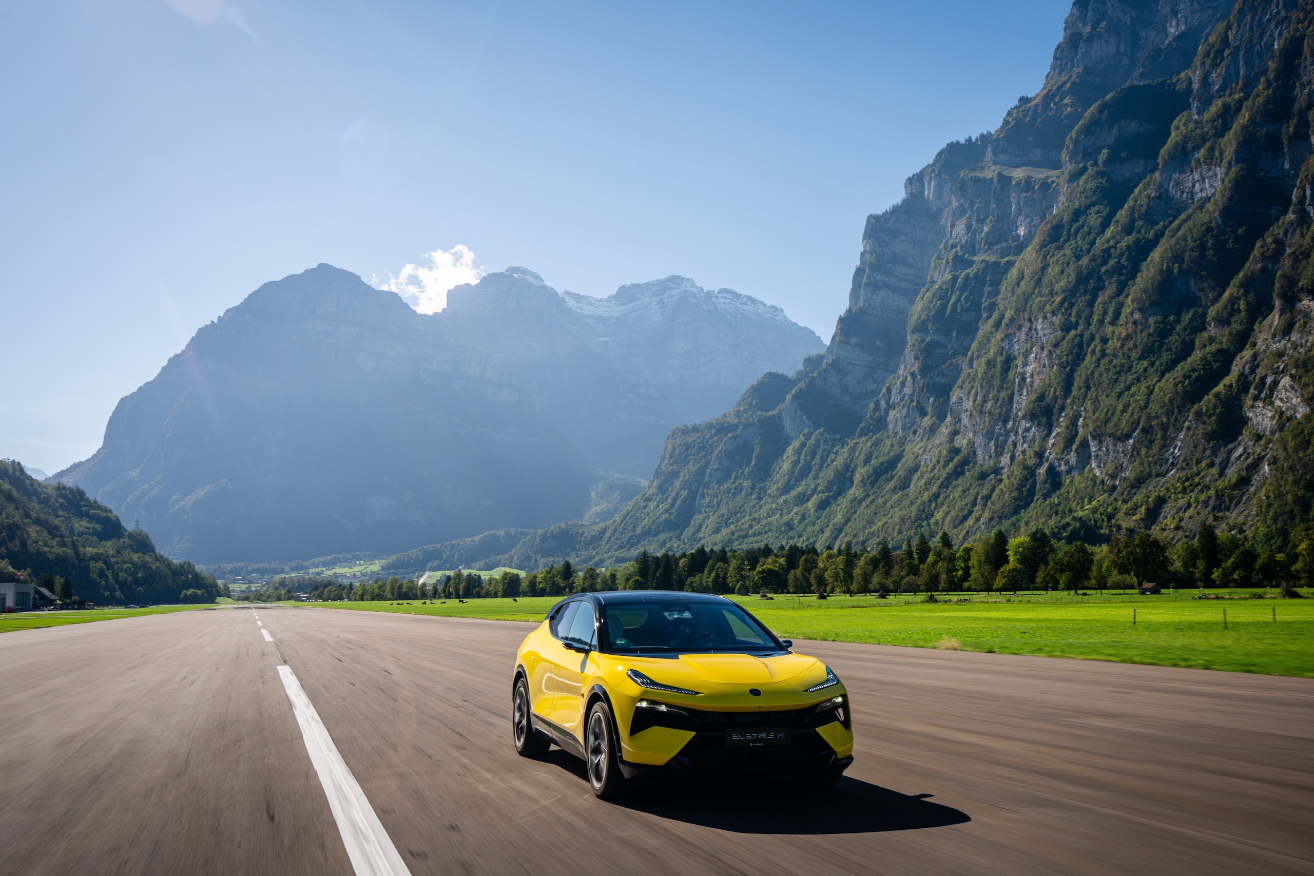 Lotus Eletre X, scocca la scintilla