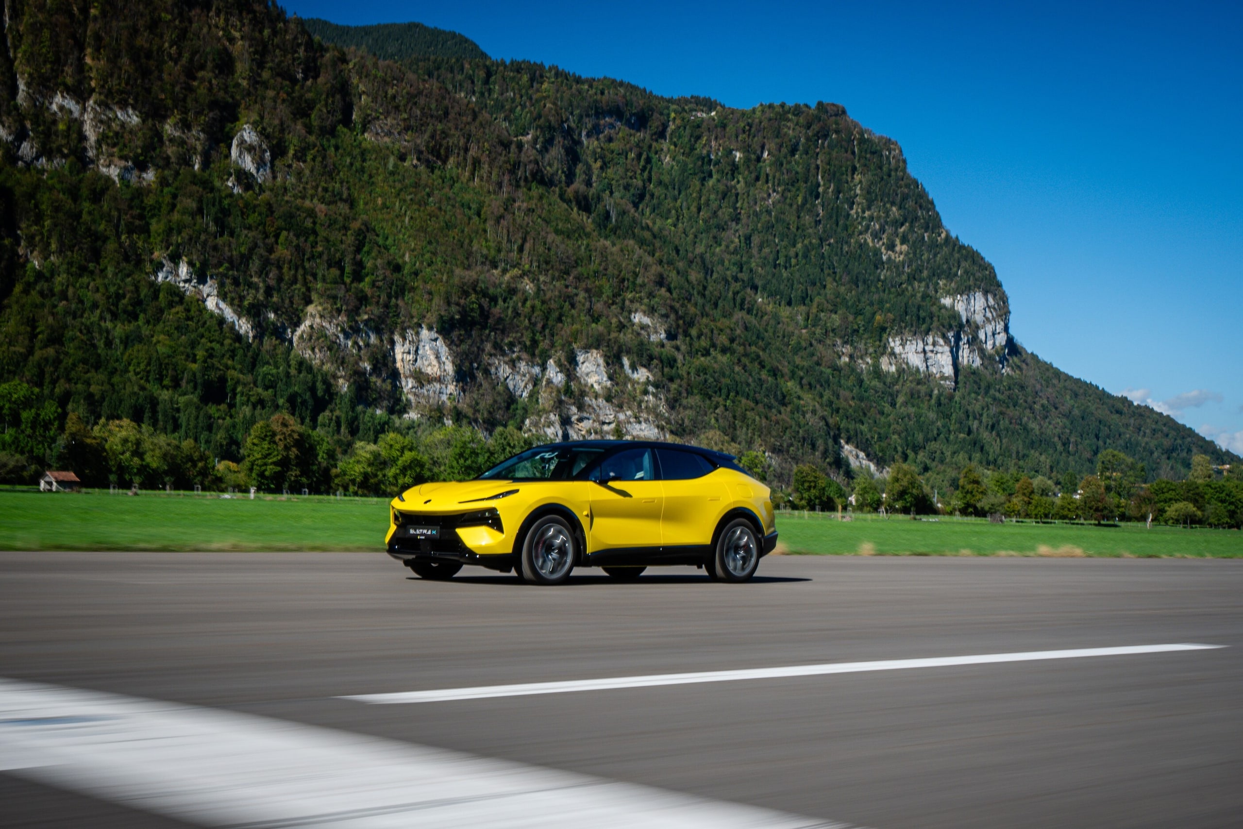 Lotus Eletre X, scocca la scintilla