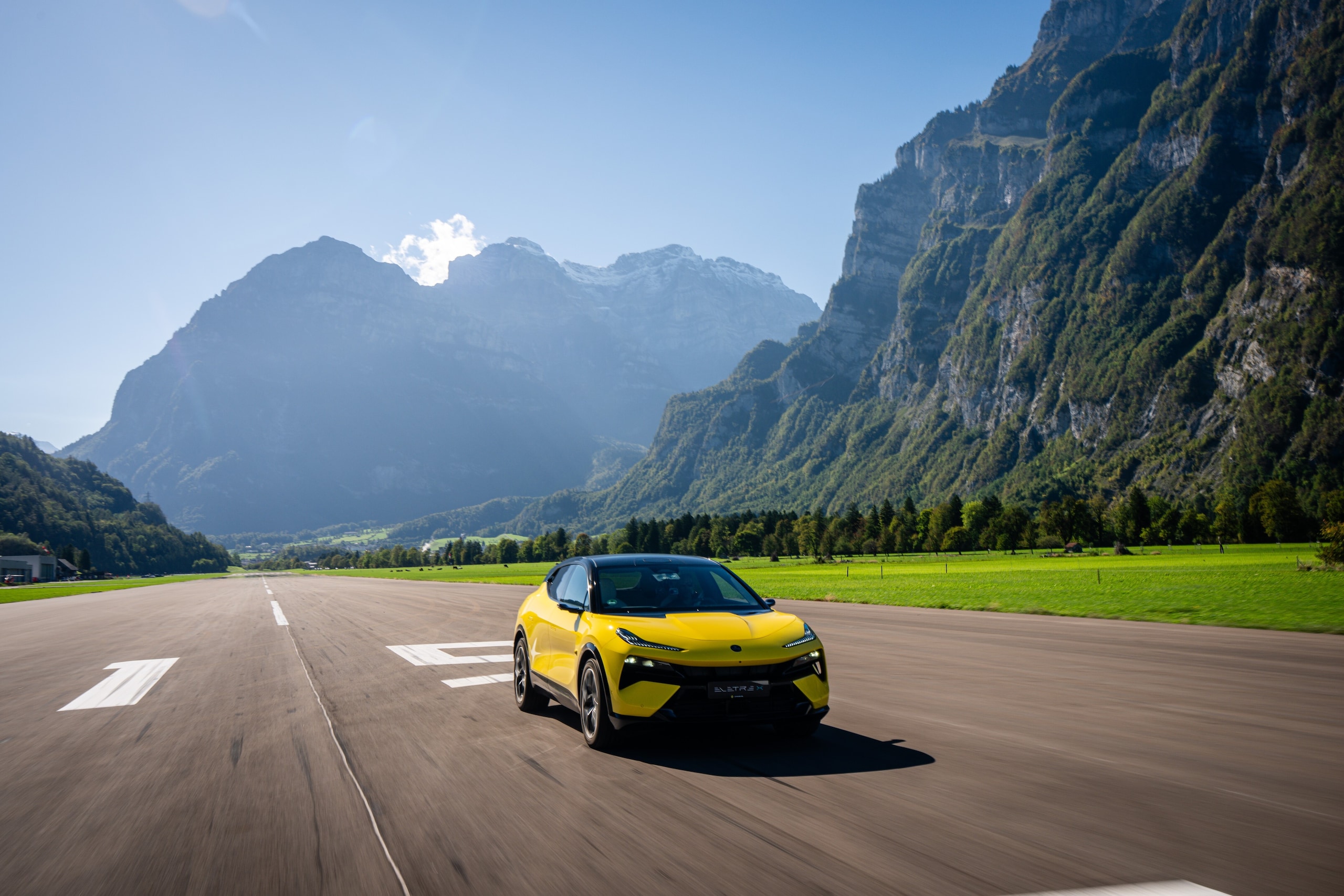 Lotus Eletre X, scocca la scintilla