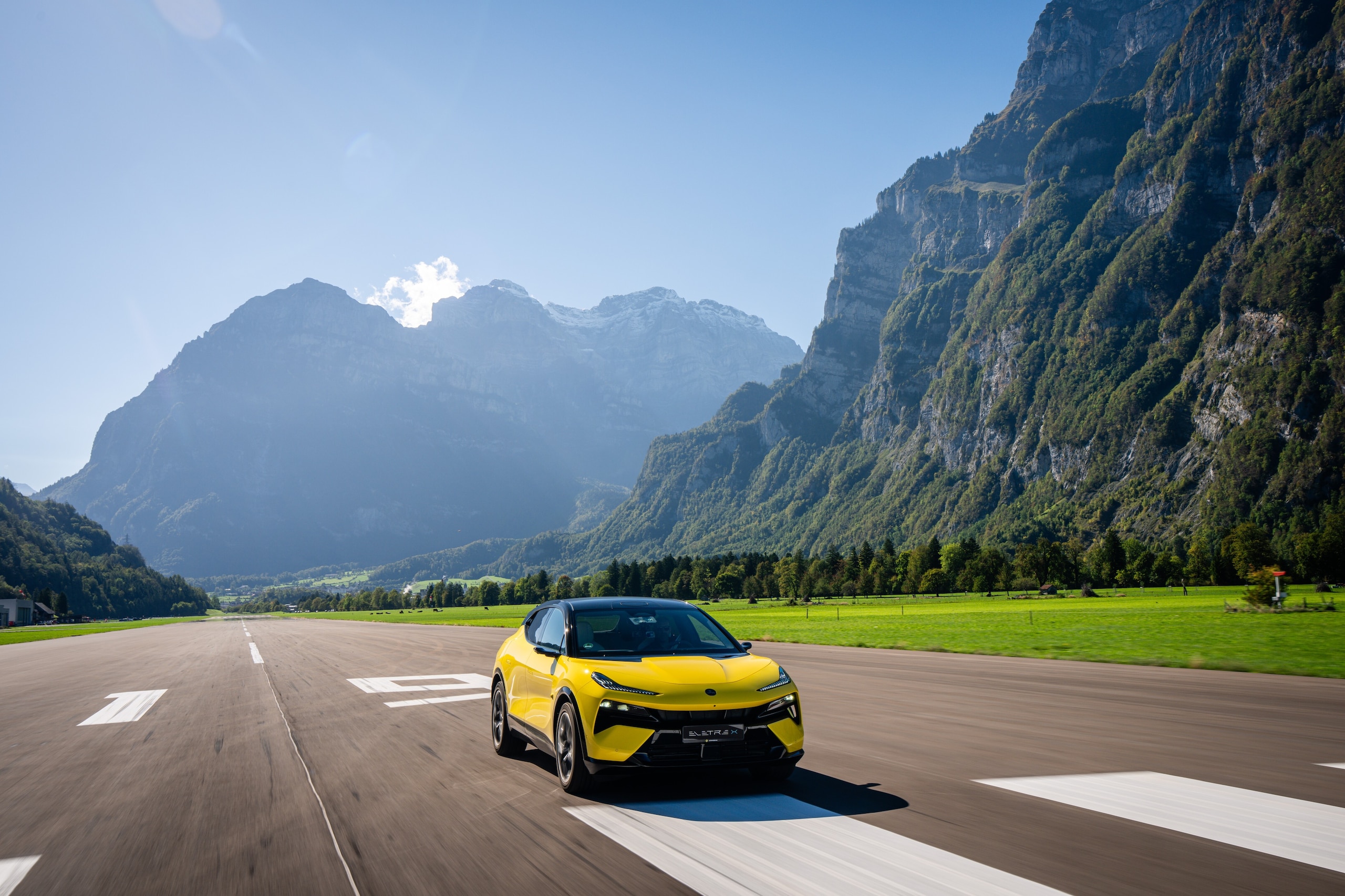 Lotus Eletre X, scocca la scintilla