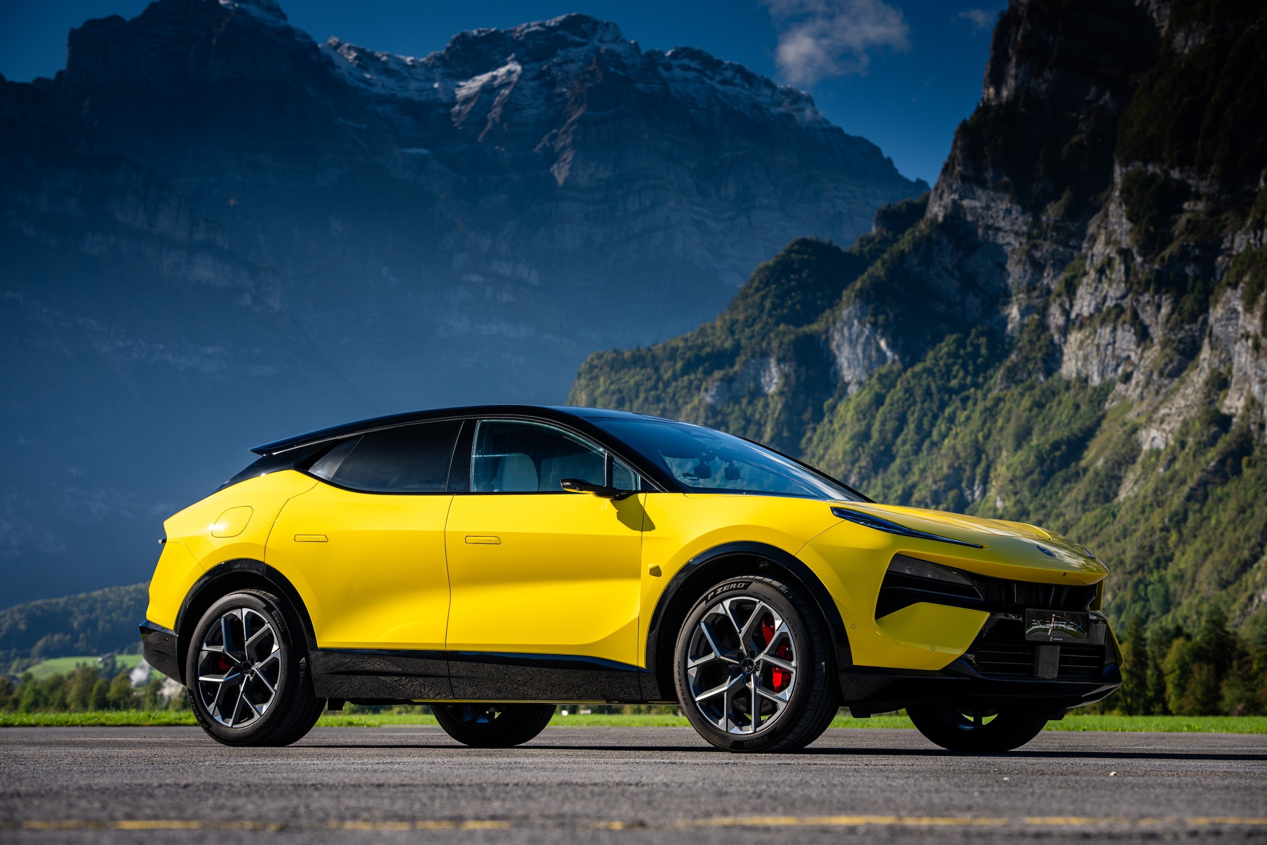 Lotus Eletre X, scocca la scintilla