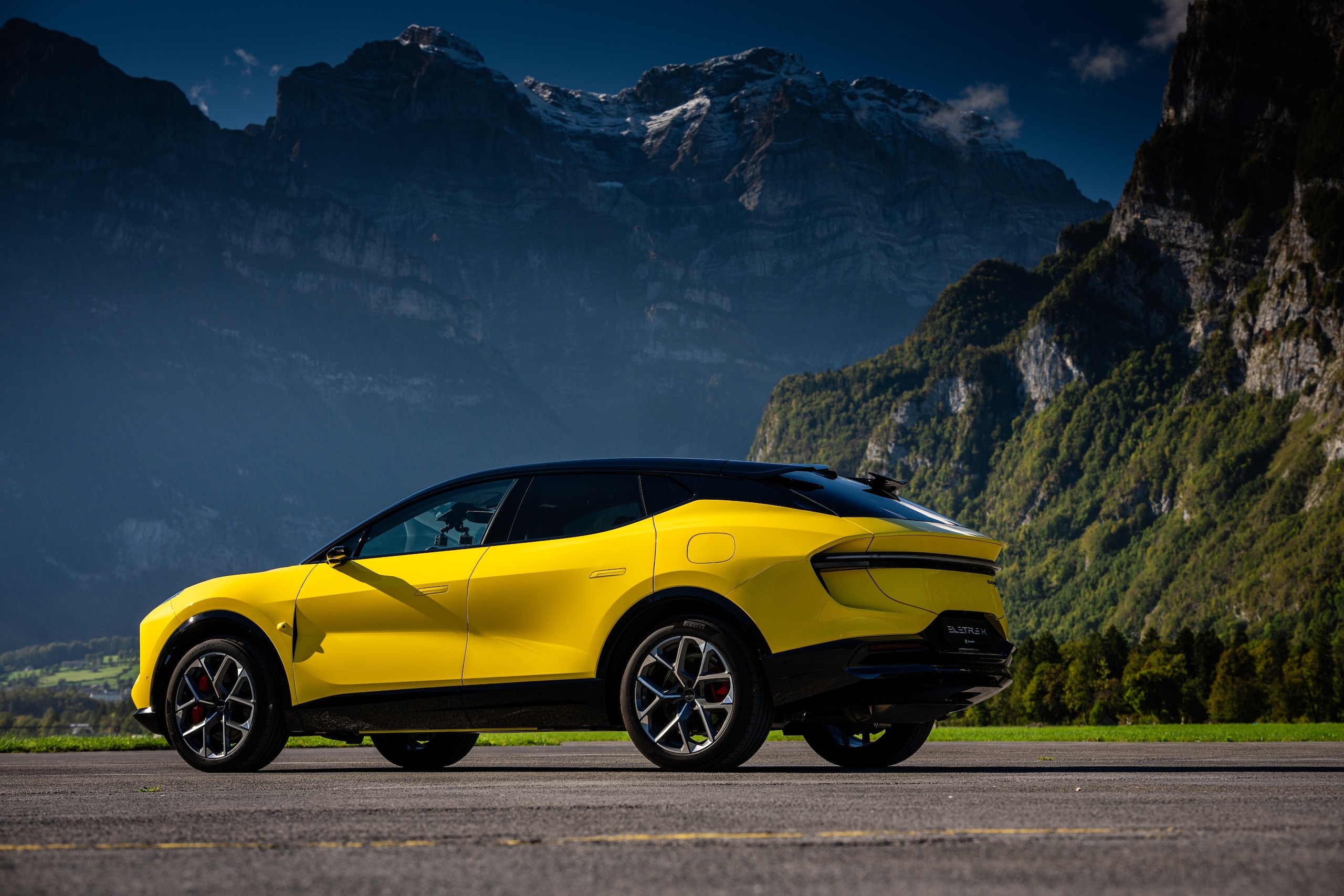 Lotus Eletre X, scocca la scintilla