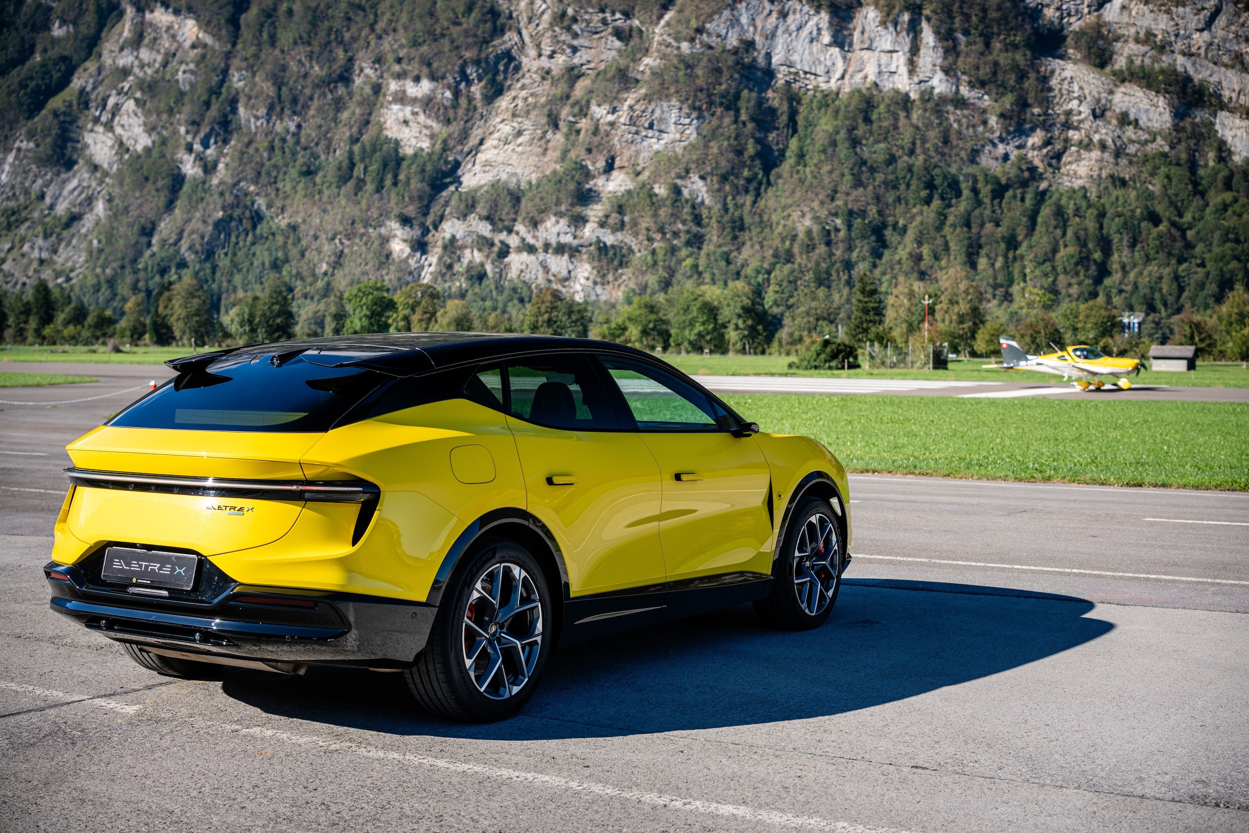 Lotus Eletre X, scocca la scintilla