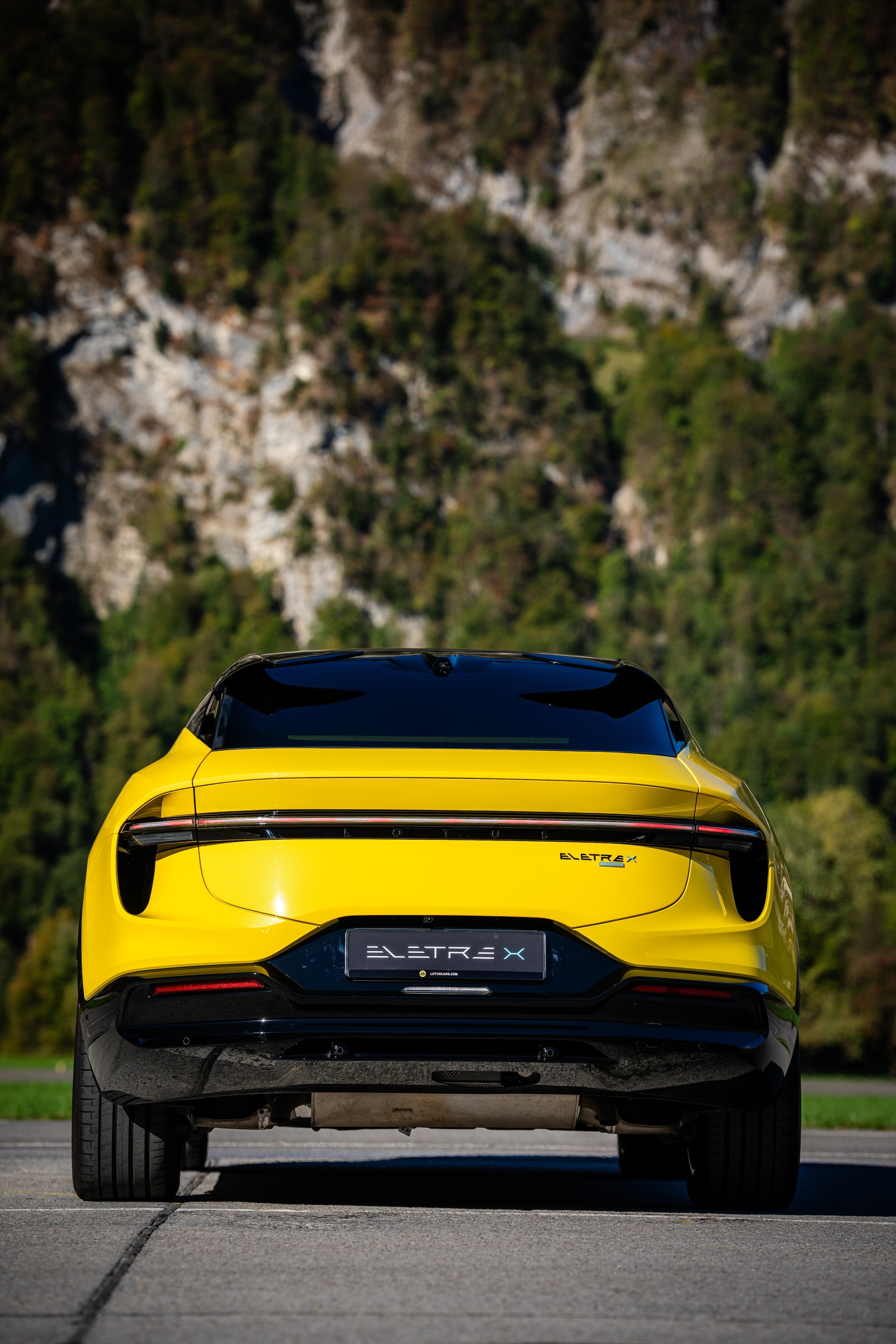 Lotus Eletre X, scocca la scintilla