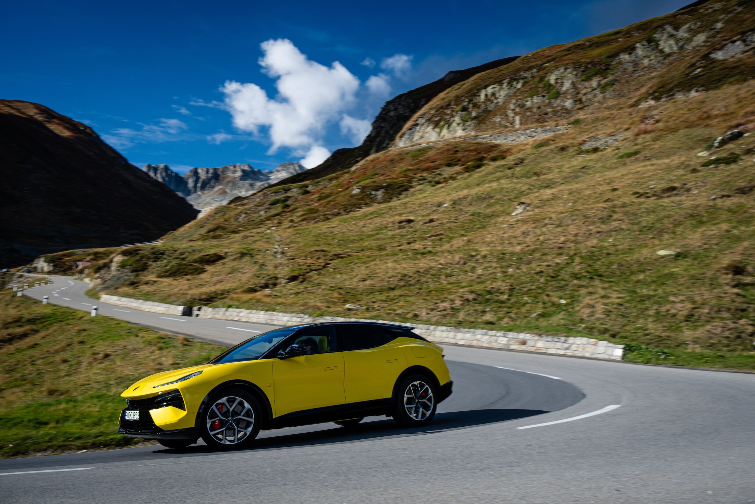 Lotus Eletre X, scocca la scintilla