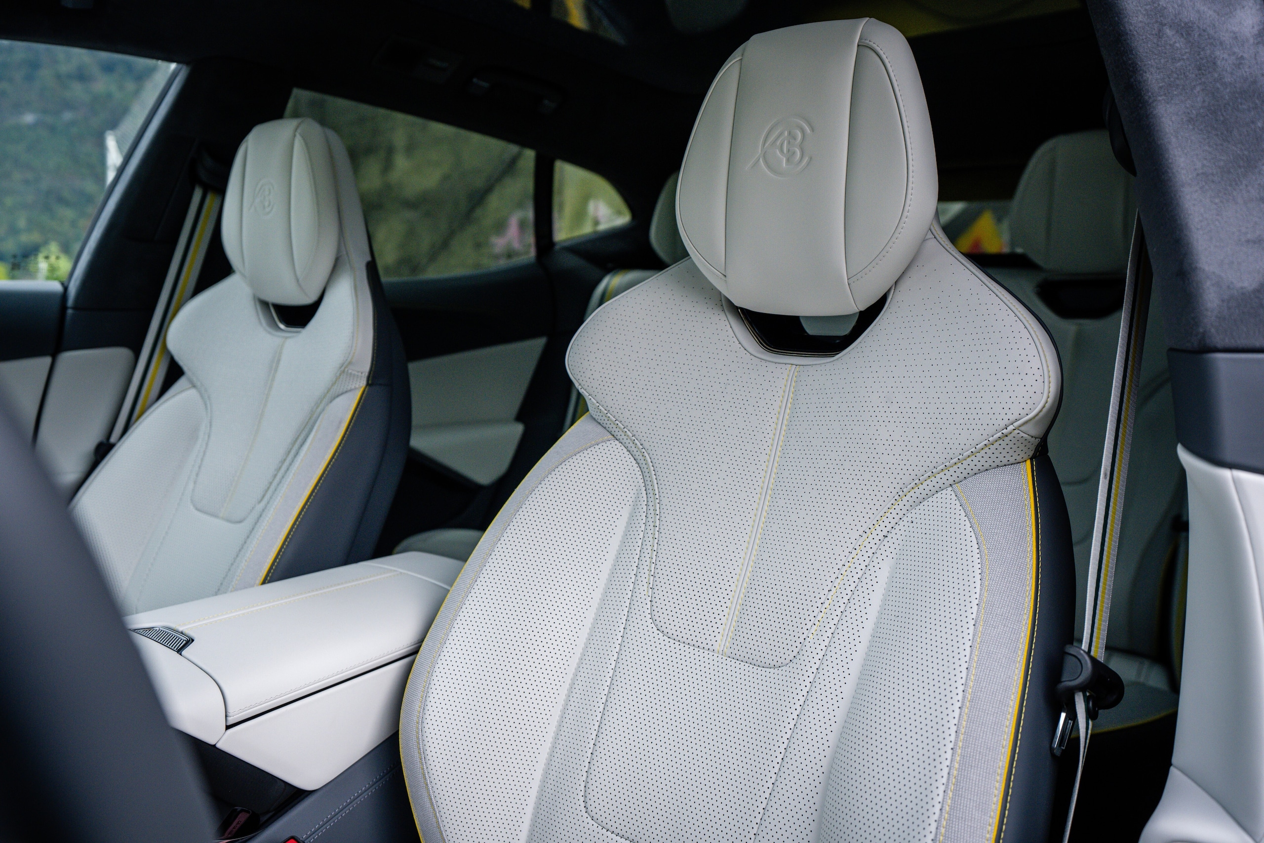 Lotus Eletre X, scocca la scintilla