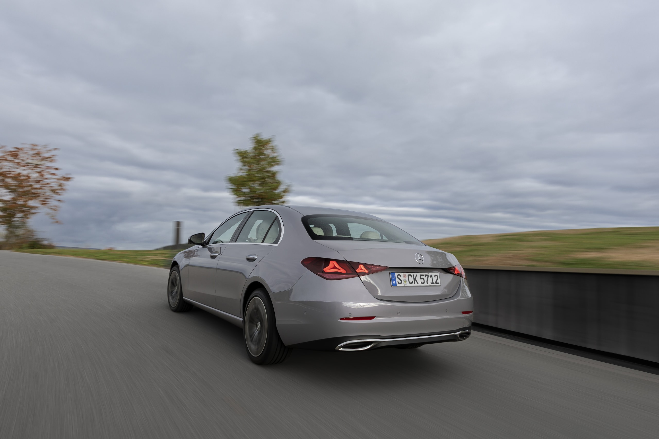 Mercedes-Benz Classe C 2026, nuovo vestito e tanta sostanza
