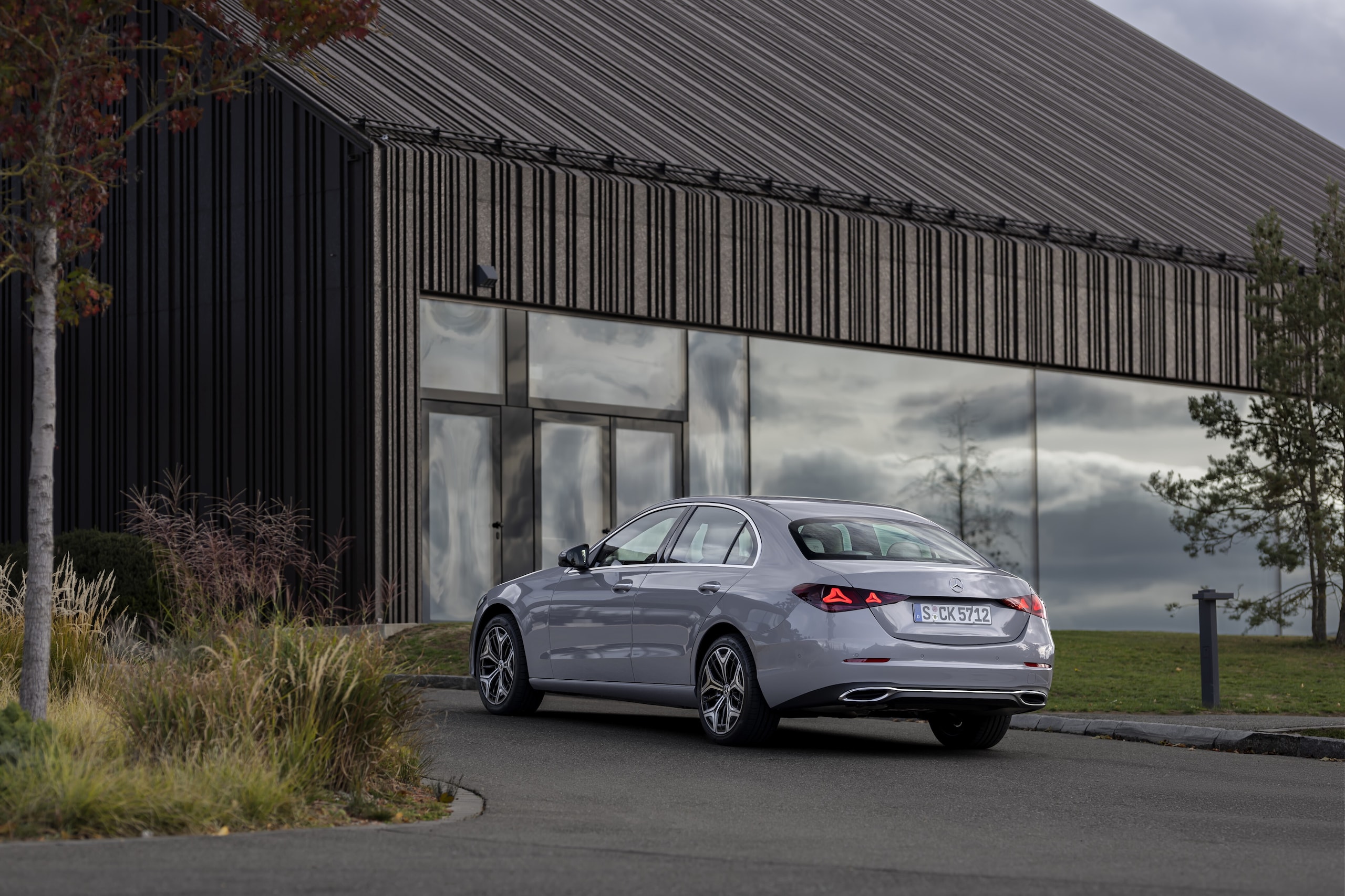 Mercedes-Benz Classe C 2026, nuovo vestito e tanta sostanza