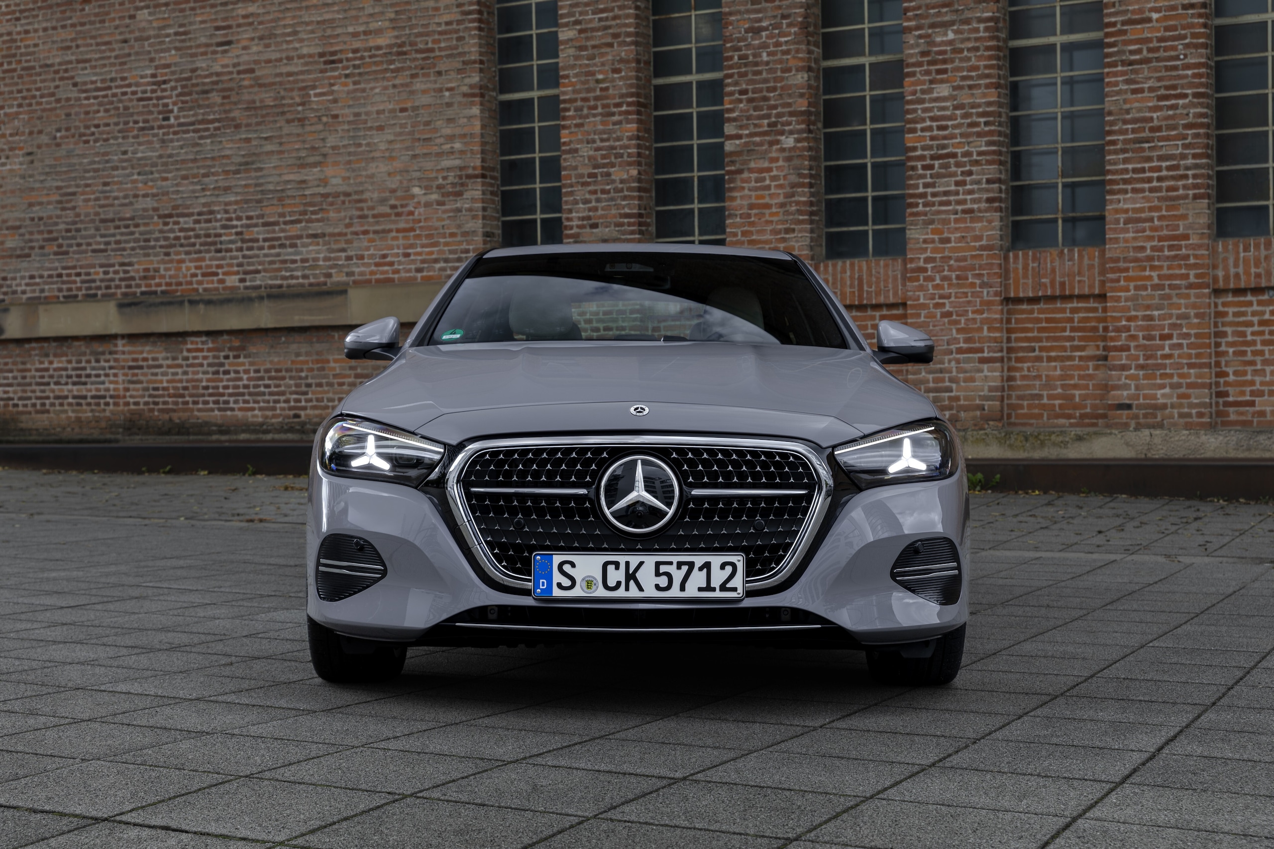 Mercedes-Benz Classe C 2026, nuovo vestito e tanta sostanza