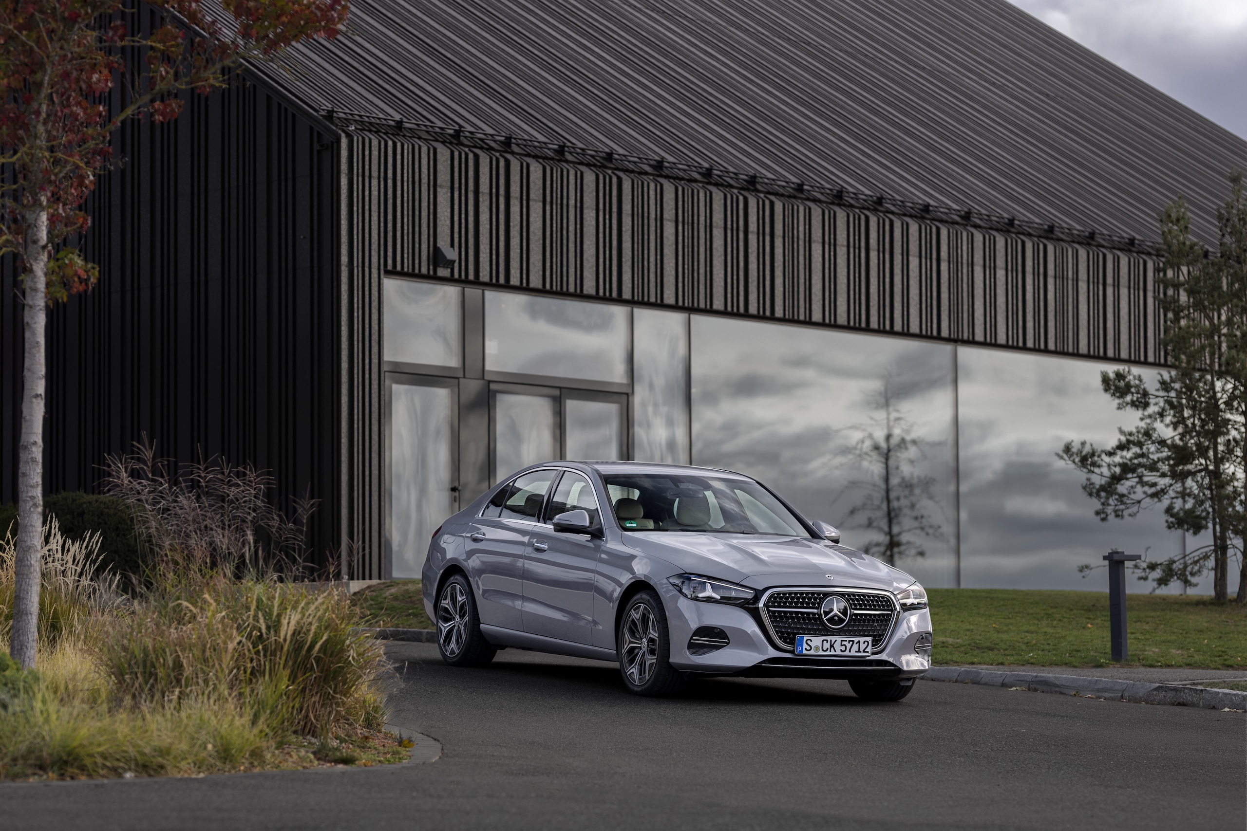 Mercedes-Benz Classe C 2026, nuovo vestito e tanta sostanza