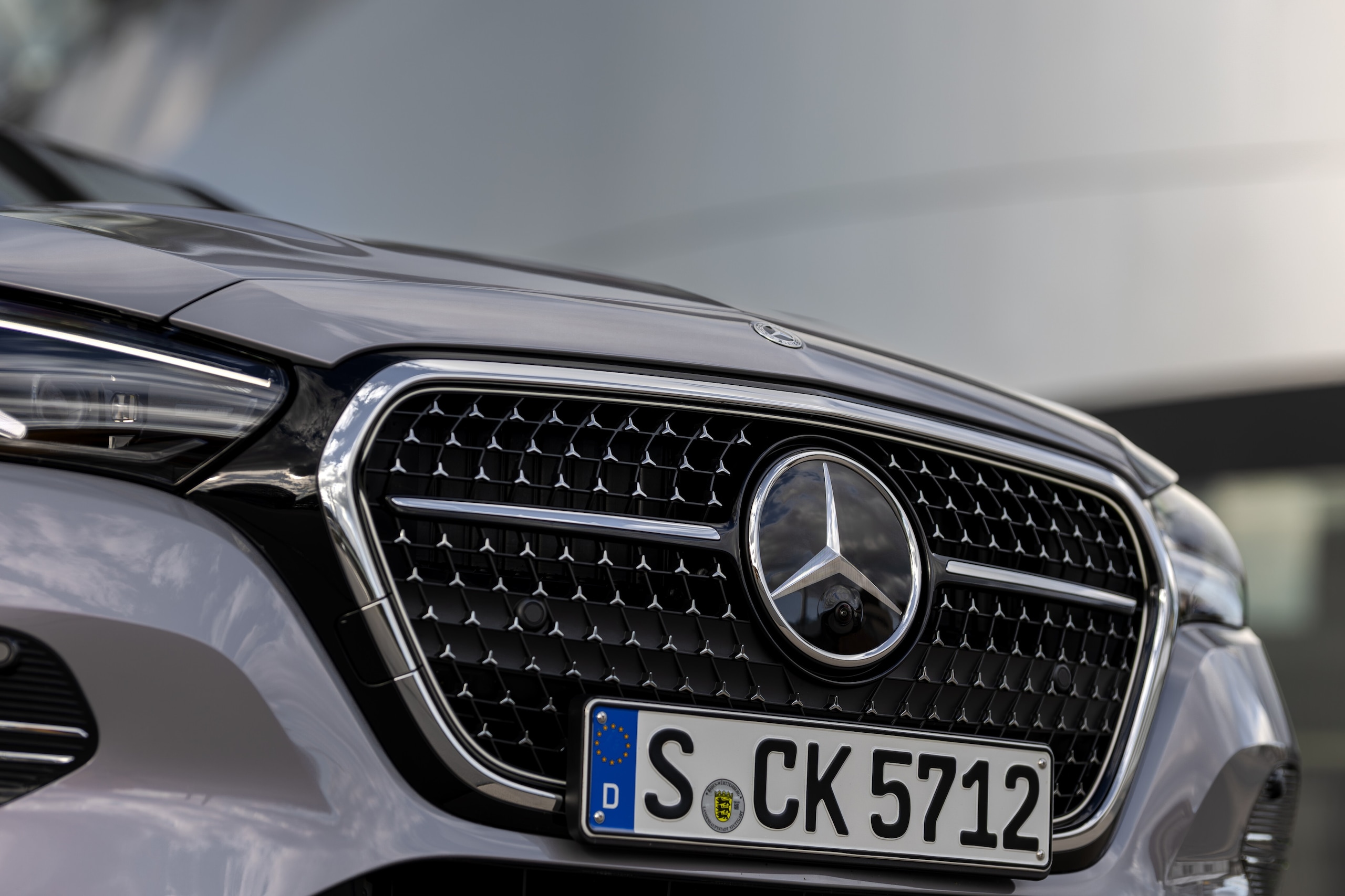 Mercedes-Benz Classe C 2026, nuovo vestito e tanta sostanza
