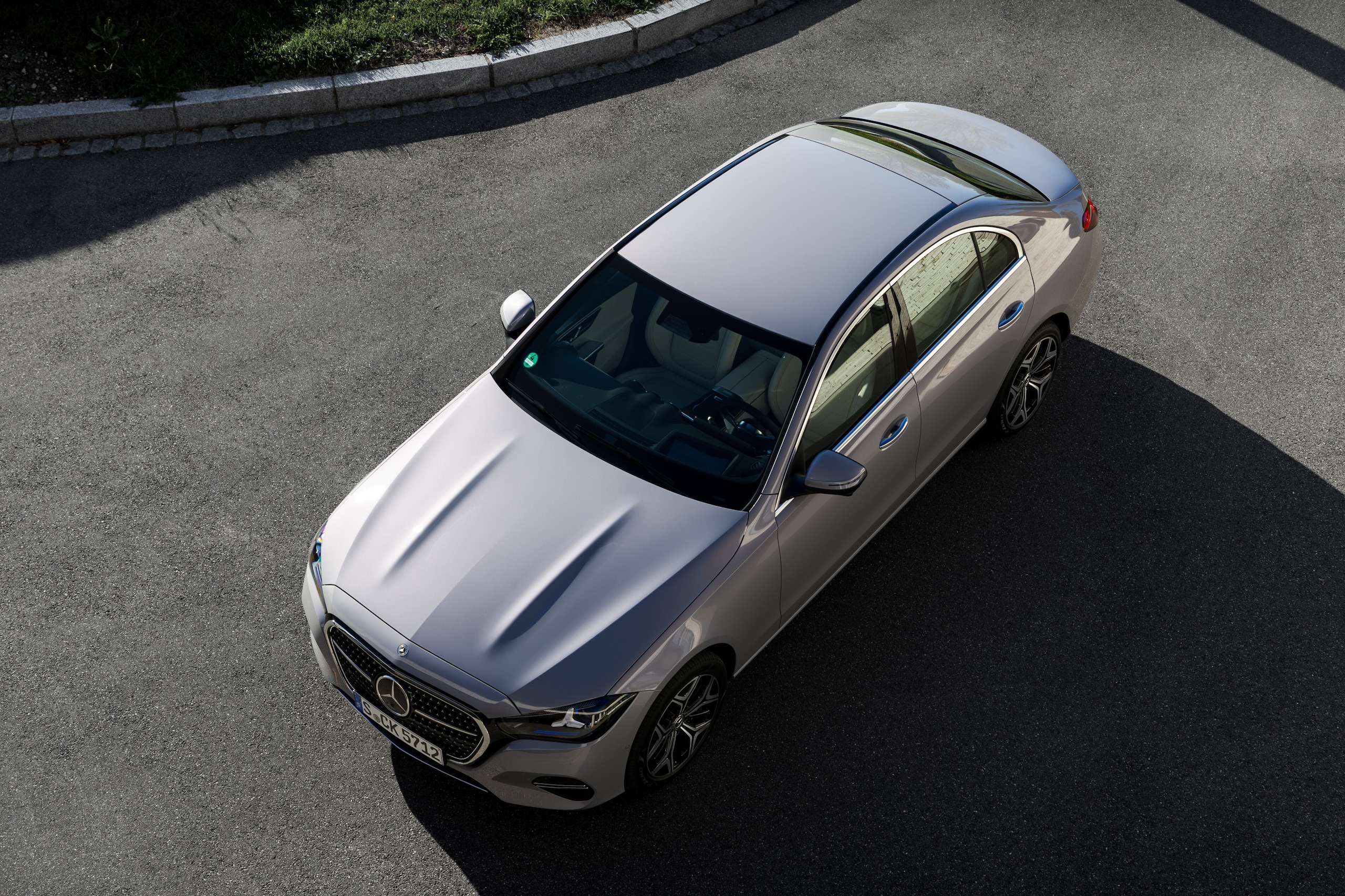 Mercedes-Benz Classe C 2026, nuovo vestito e tanta sostanza