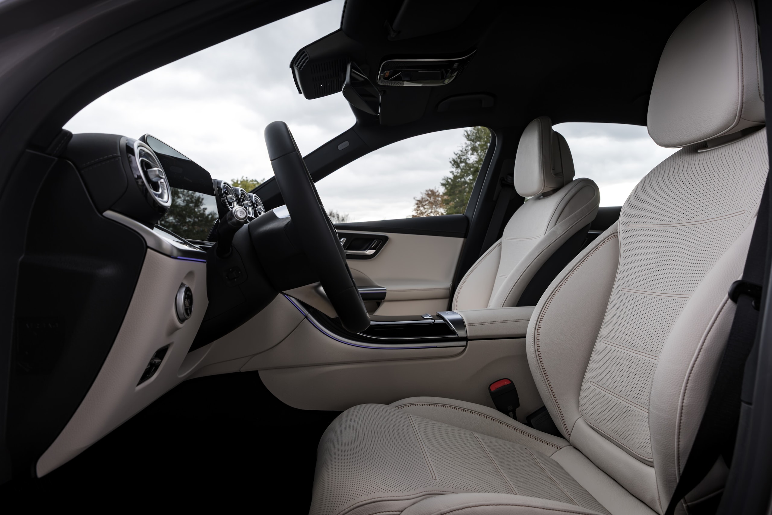 Mercedes-Benz Classe C 2026, nuovo vestito e tanta sostanza