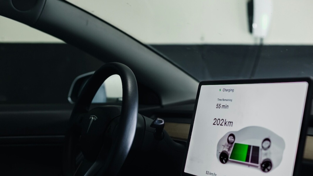 Auto elettrica con batterie allo stato solido: Chery accelera sui test