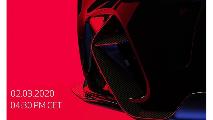 Alfa Romeo Giulia GTA, oggi è il grande giorno: il primo teaser