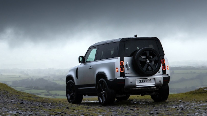 Defender P400e ibrido plug-in: foto