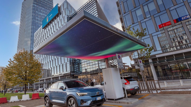 Volvo e COIMA, inaugurata stazione di ricarica ultrafast a Milano Portanuova