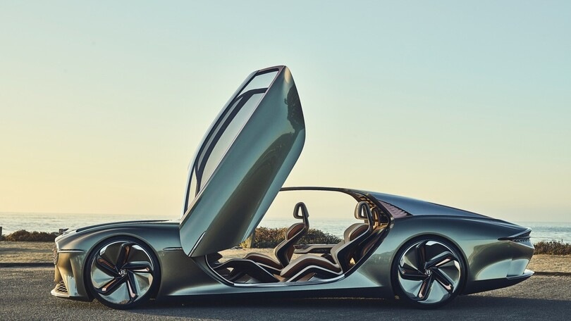 Bentley conferma il piano da 3 miliardi e 5 nuovi modelli elettrici