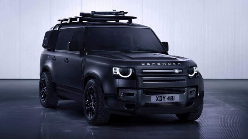 Land Rover Defender 130, due serie speciali: Otubound e V8