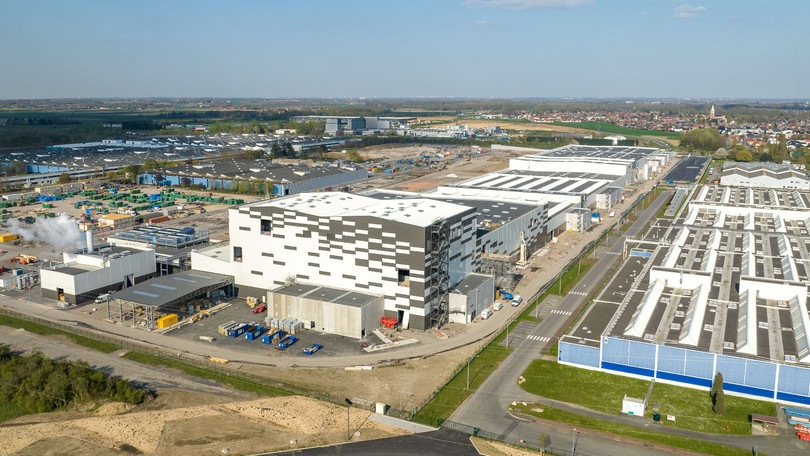 ACC, inaugurata in Francia la prima gigafactory di Stellantis e Mercedes