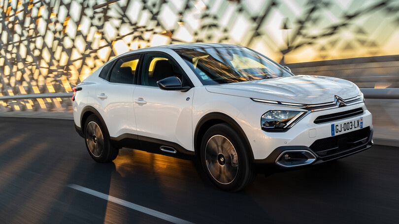 Citroën e-C4 e e-C4 X, nuovo cuore con più potenza ed autonomia