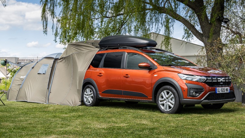 Dacia Pack Sleep, la Jogger diventa una camera da letto